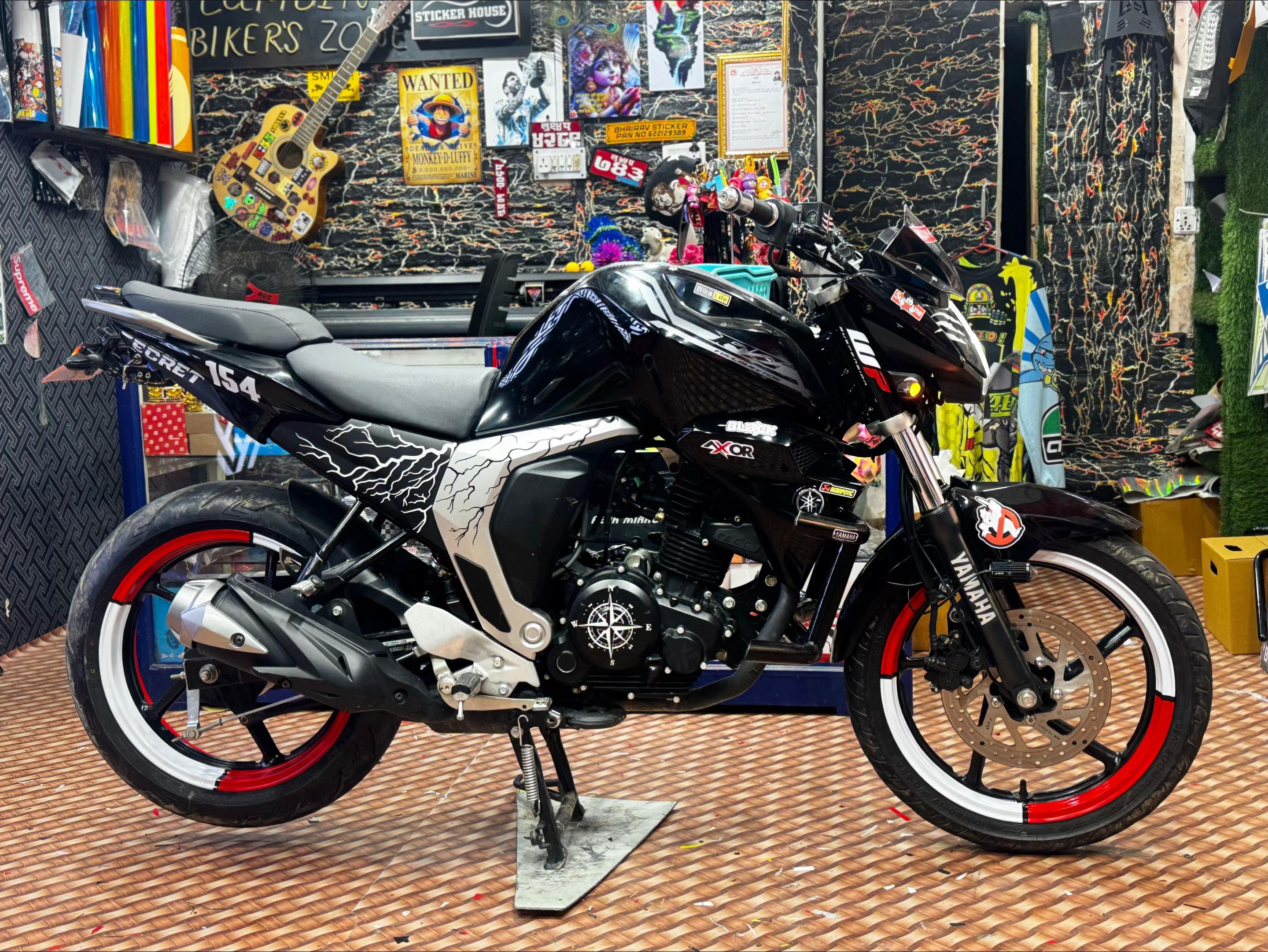 @Fz V2 Rider🚀🖤