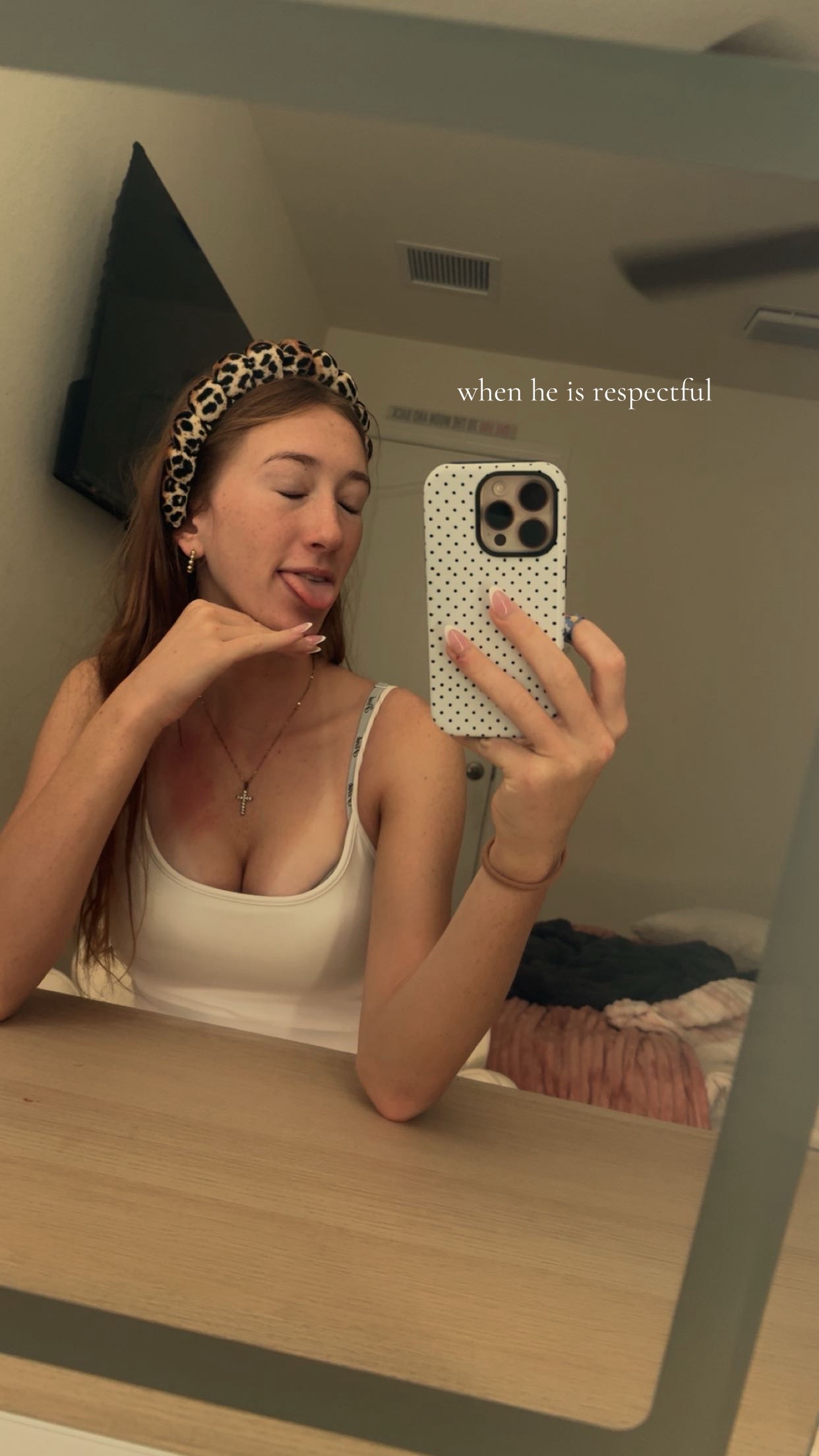 @???