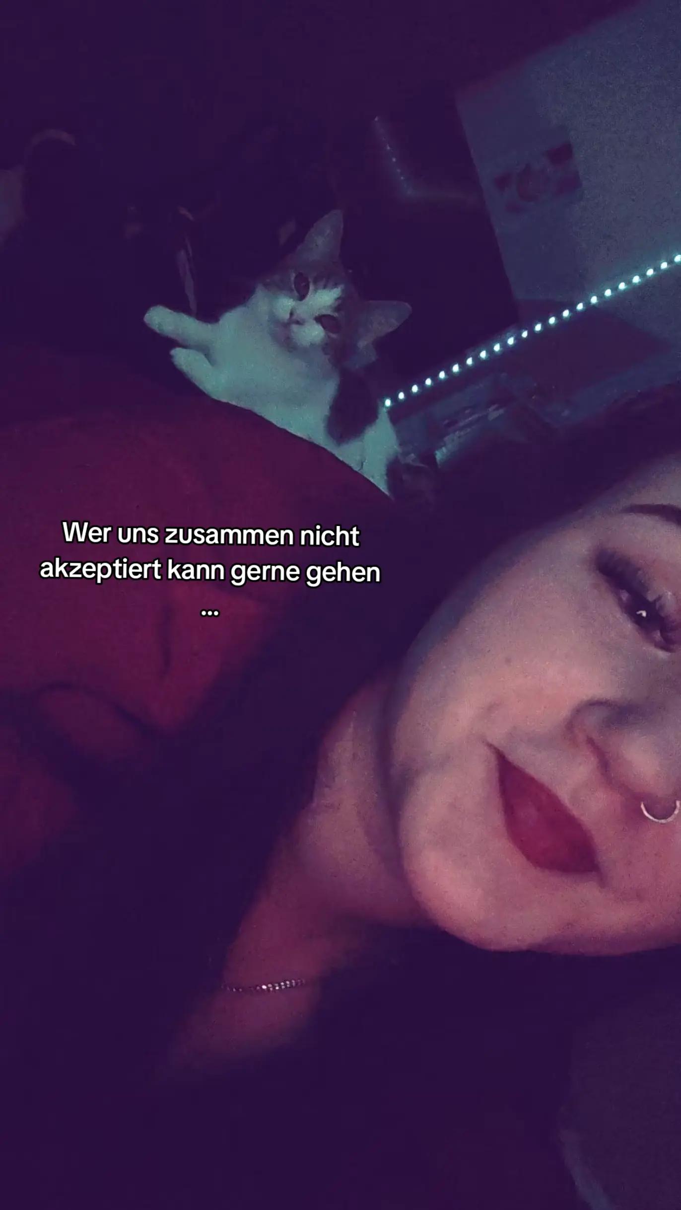 @Julie._.222🇩🇪🦅