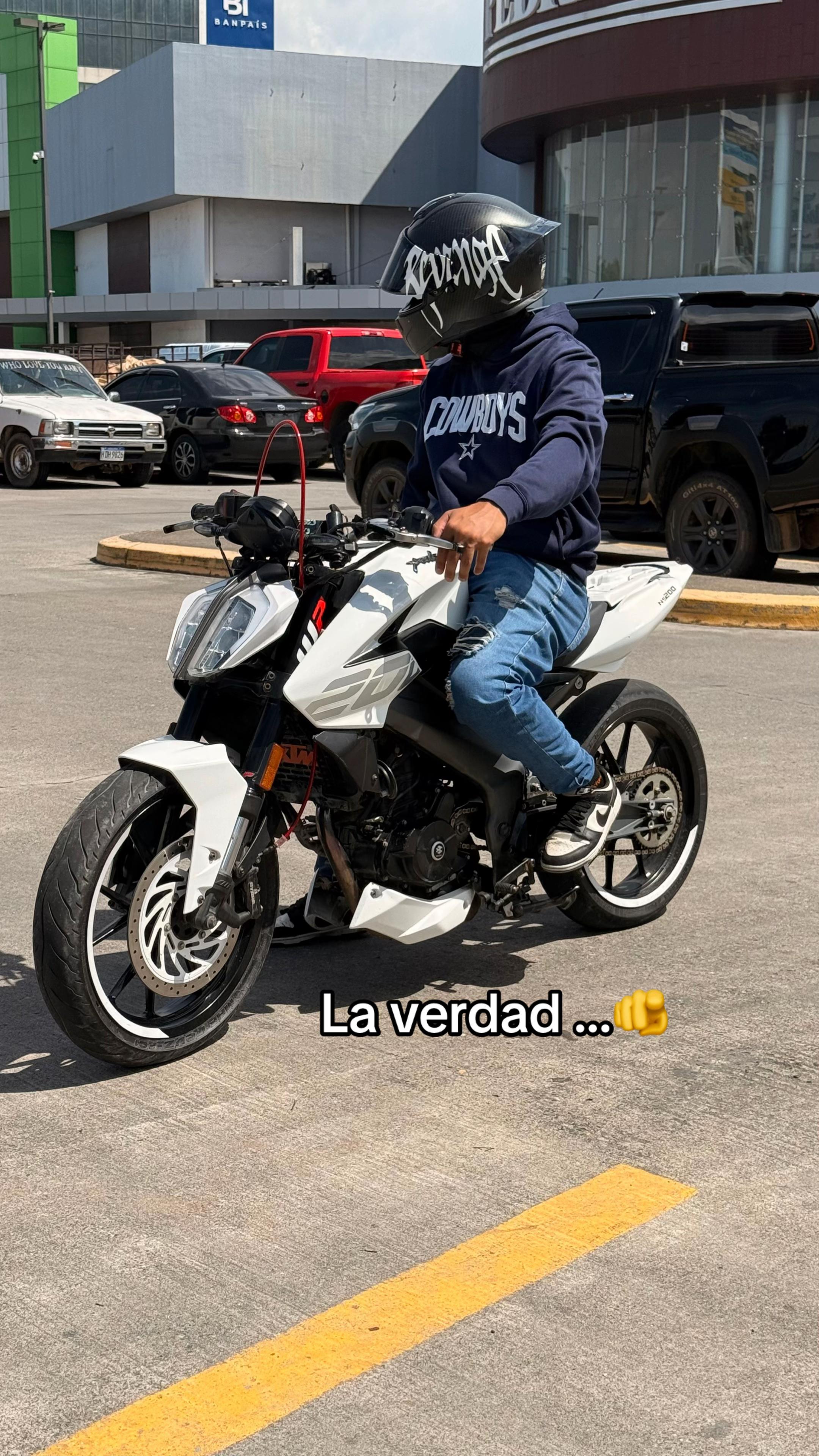 @Super Jav&iuml; 099