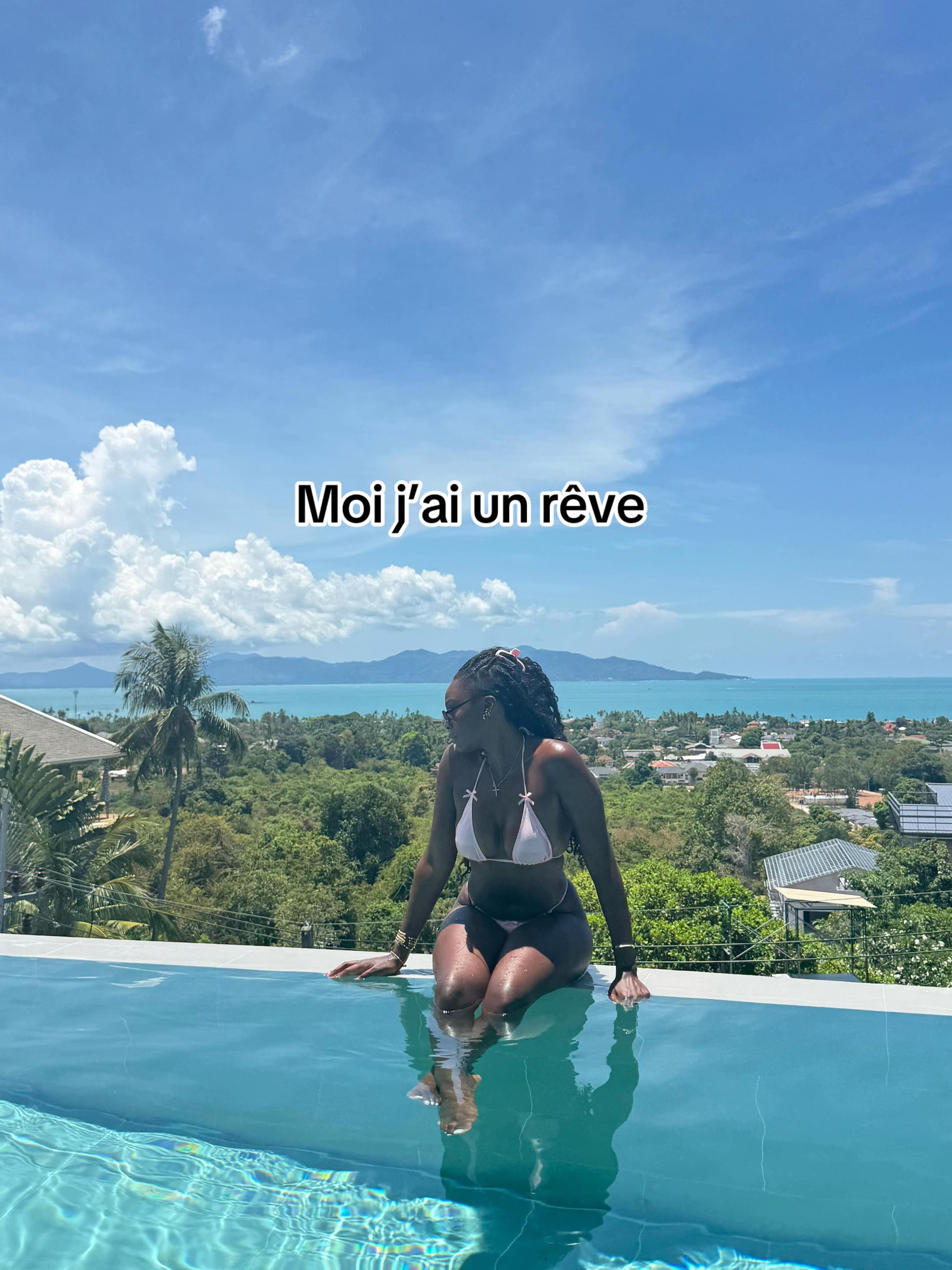 @Coco 🥥🏝️