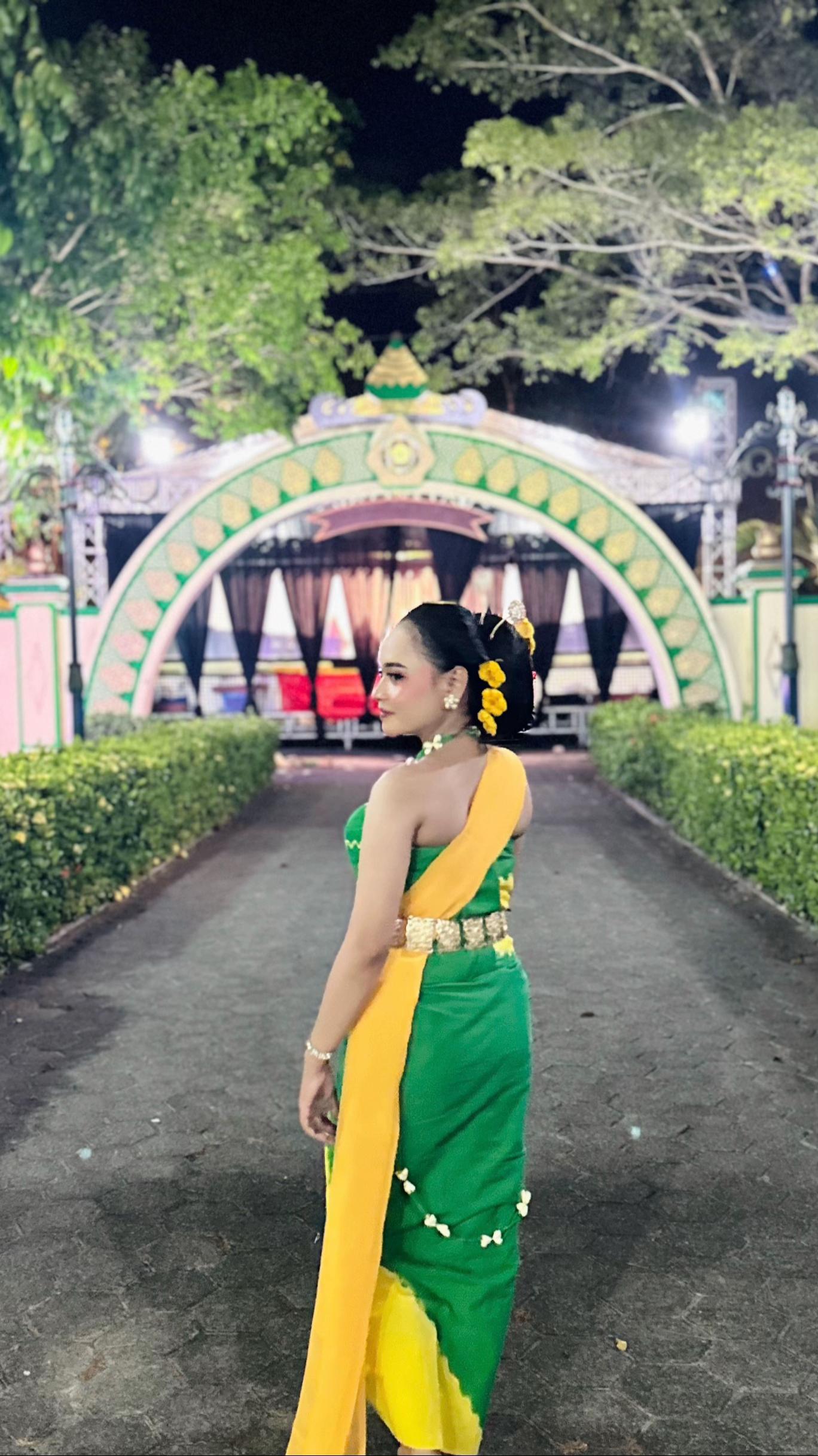 @Ara Tiara