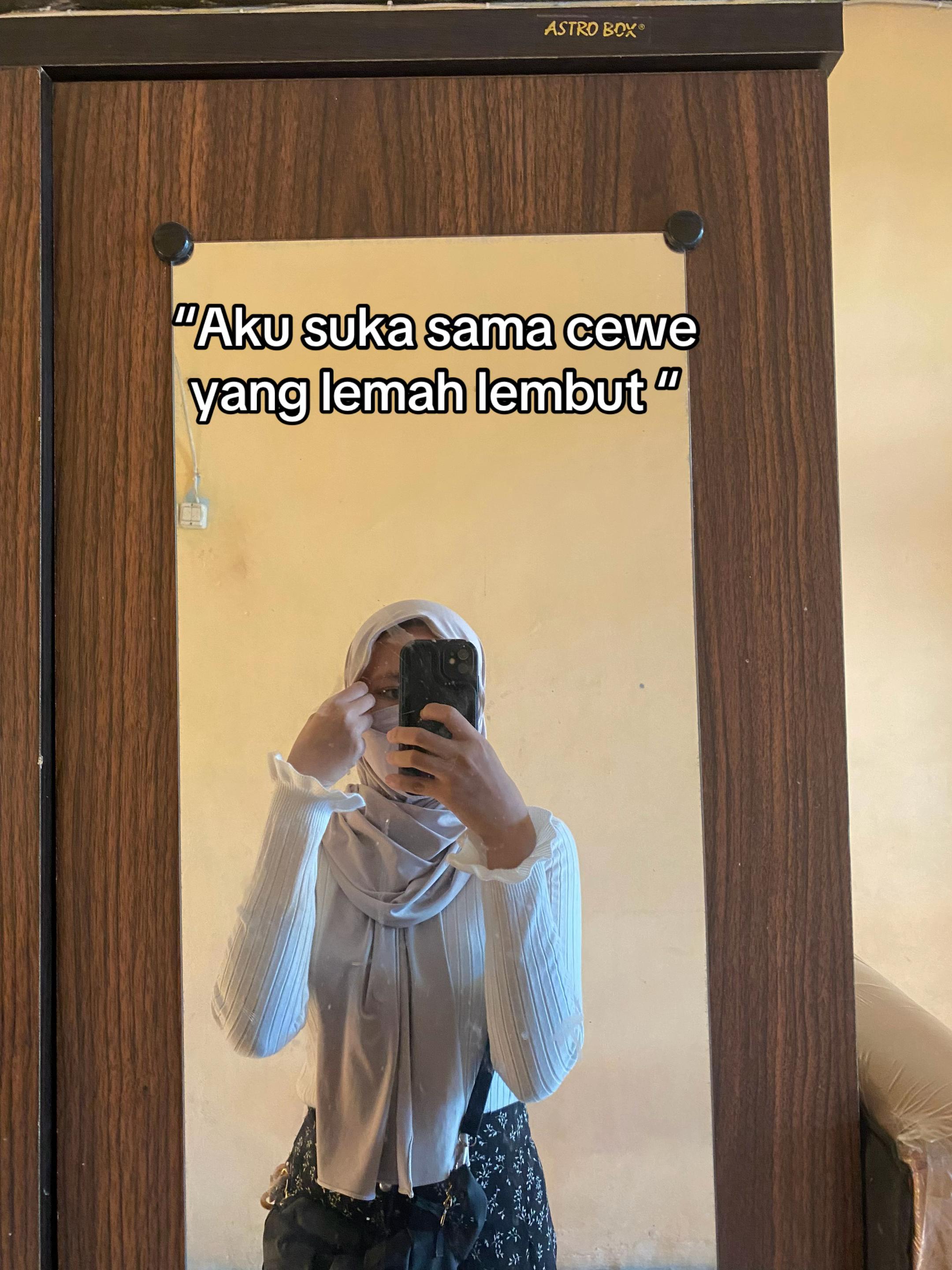@Mel🦋
