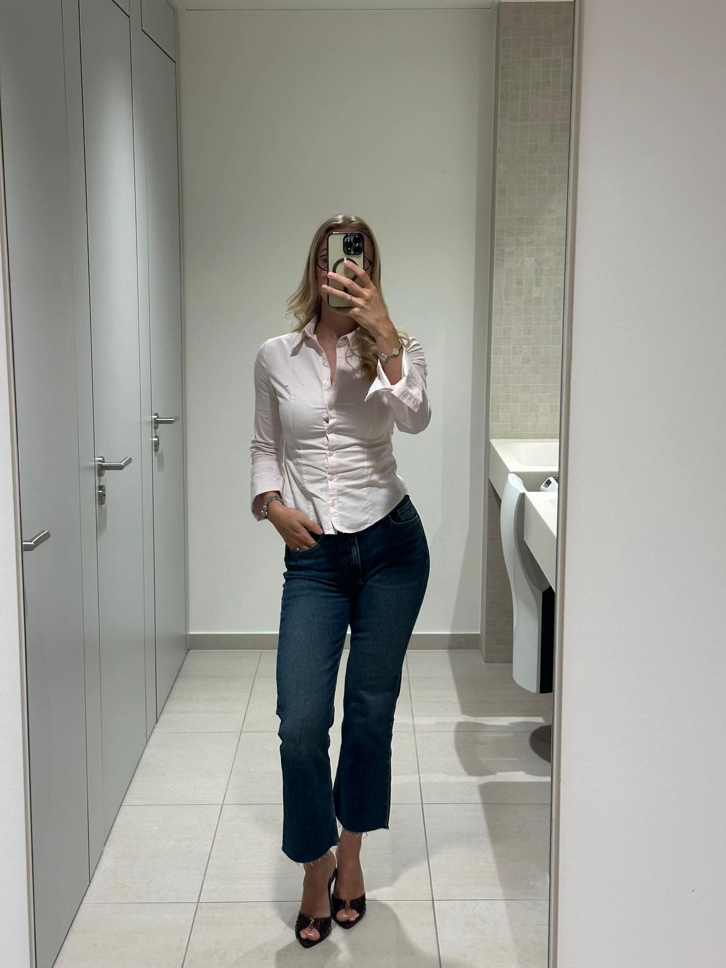 @Blondie