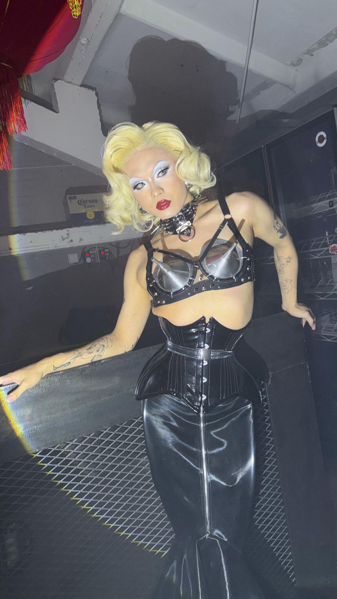 @velvet.teese