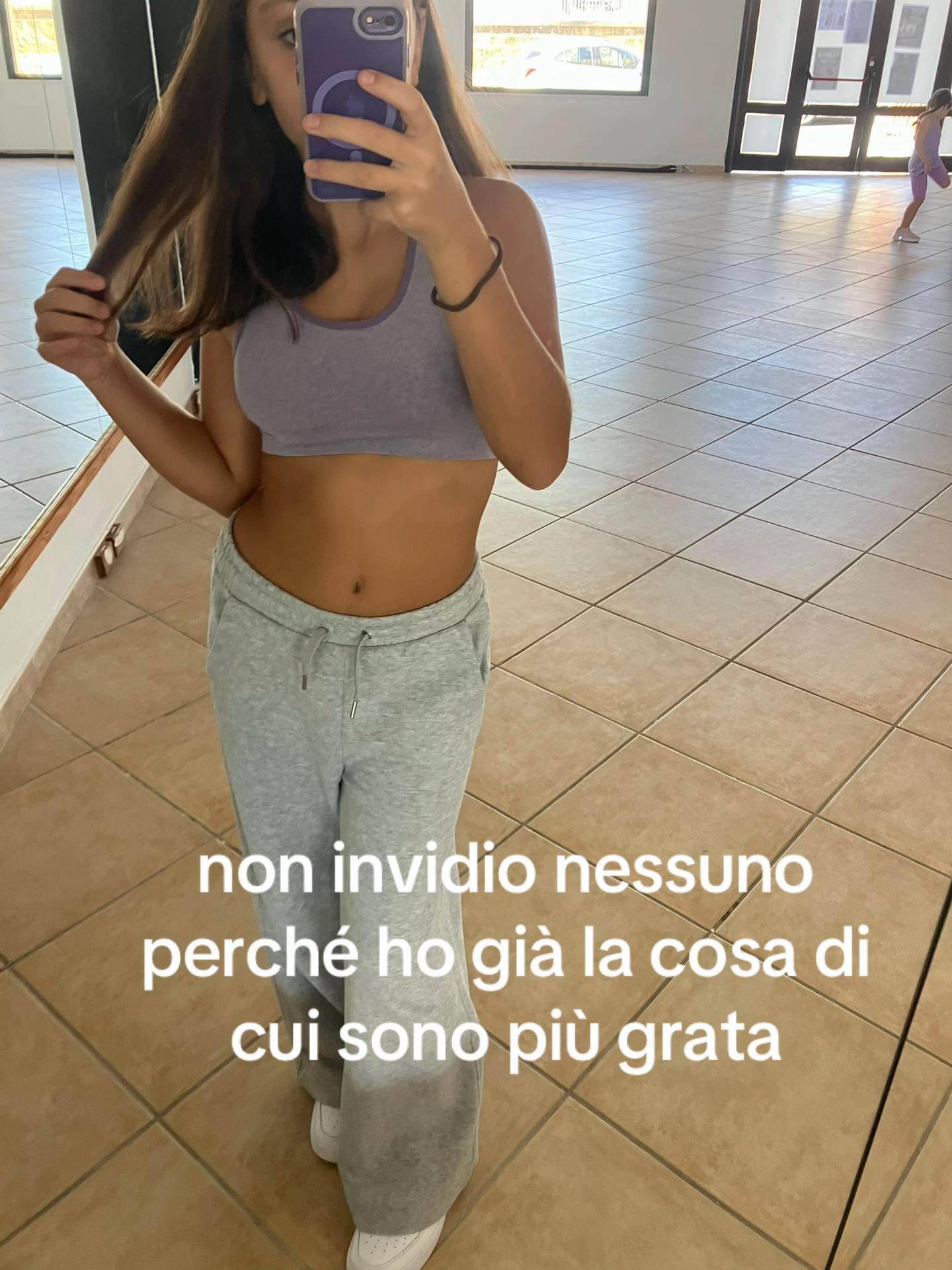 @🪩