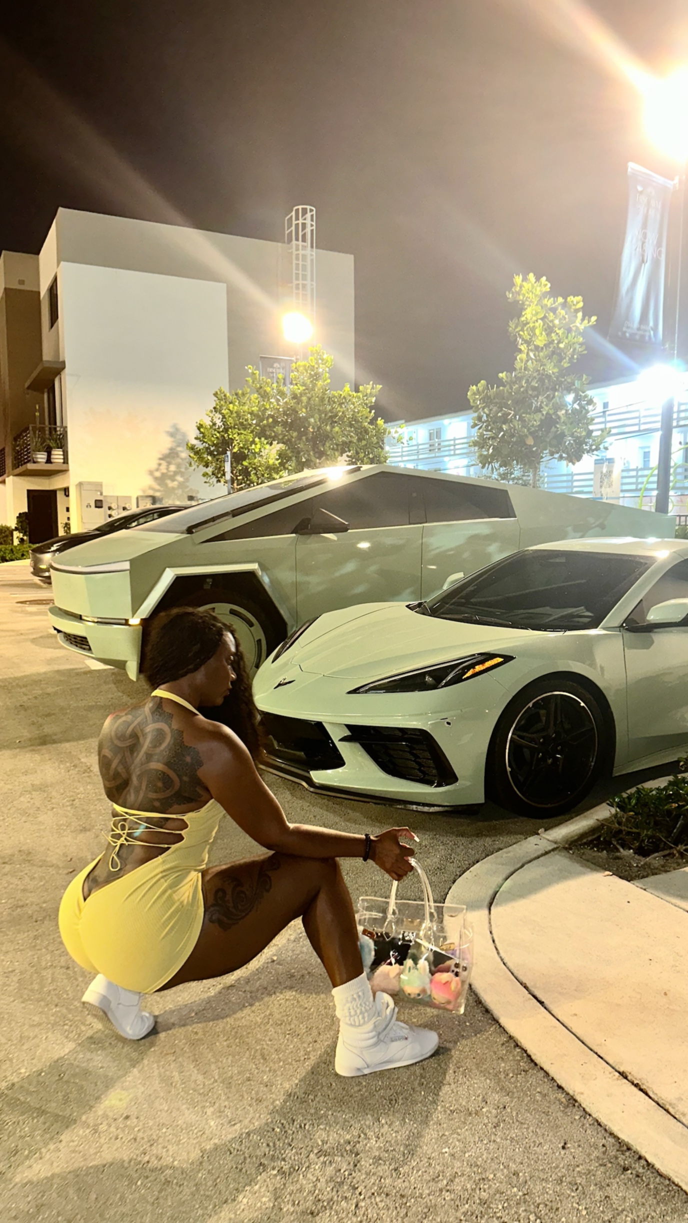 @Charlotte Lavish