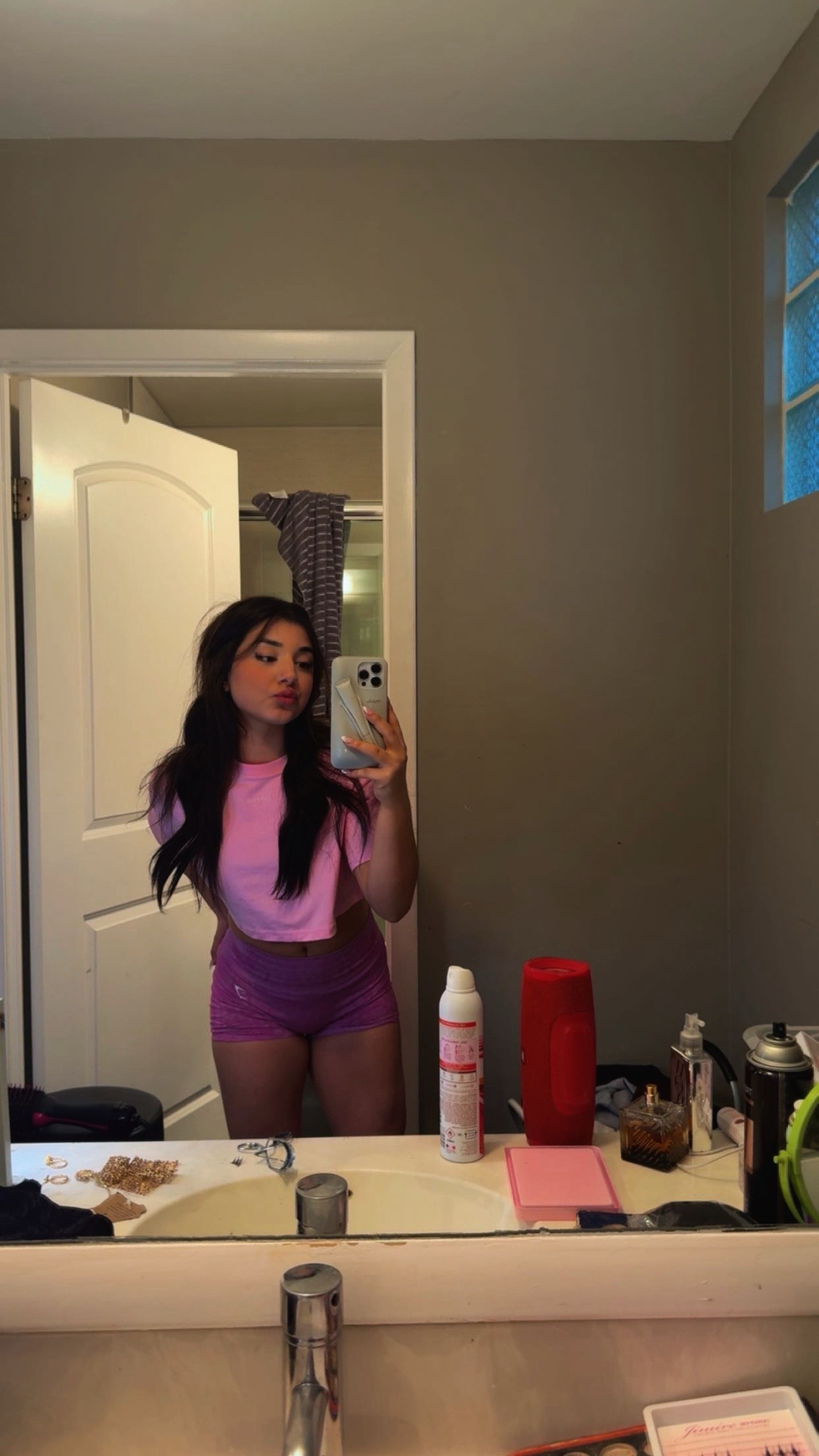 @Isa