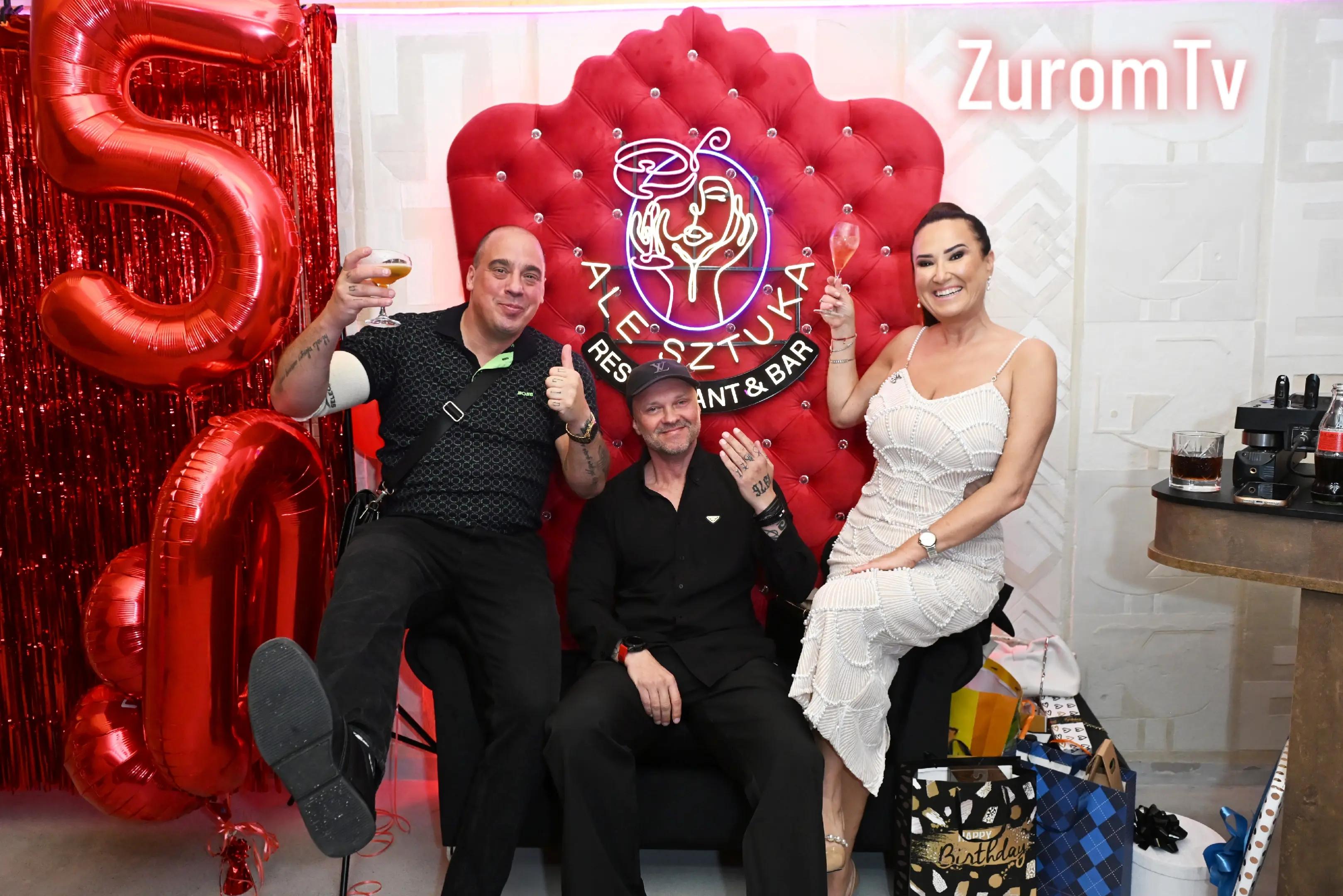 @ZuromTv