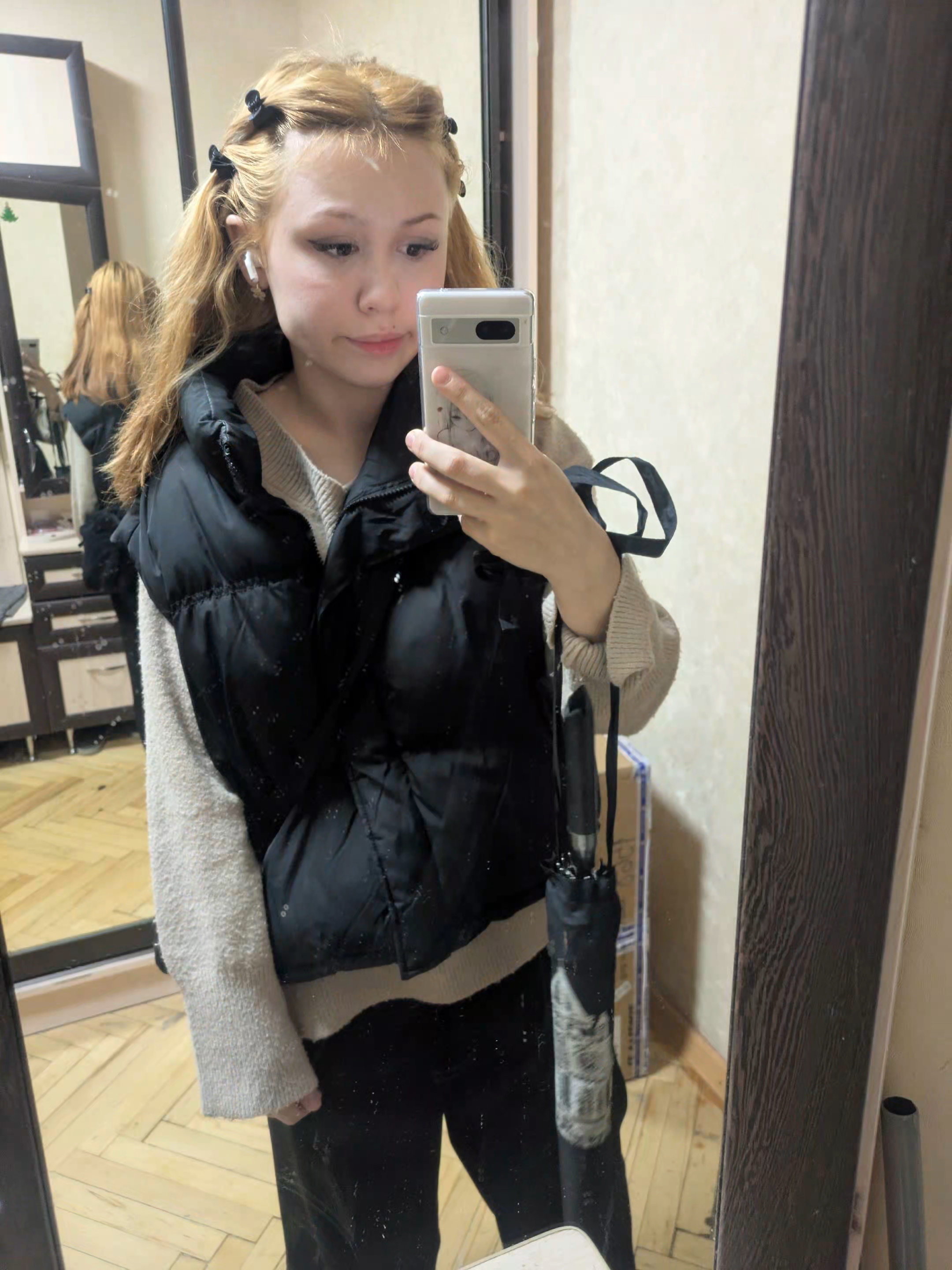 @аня