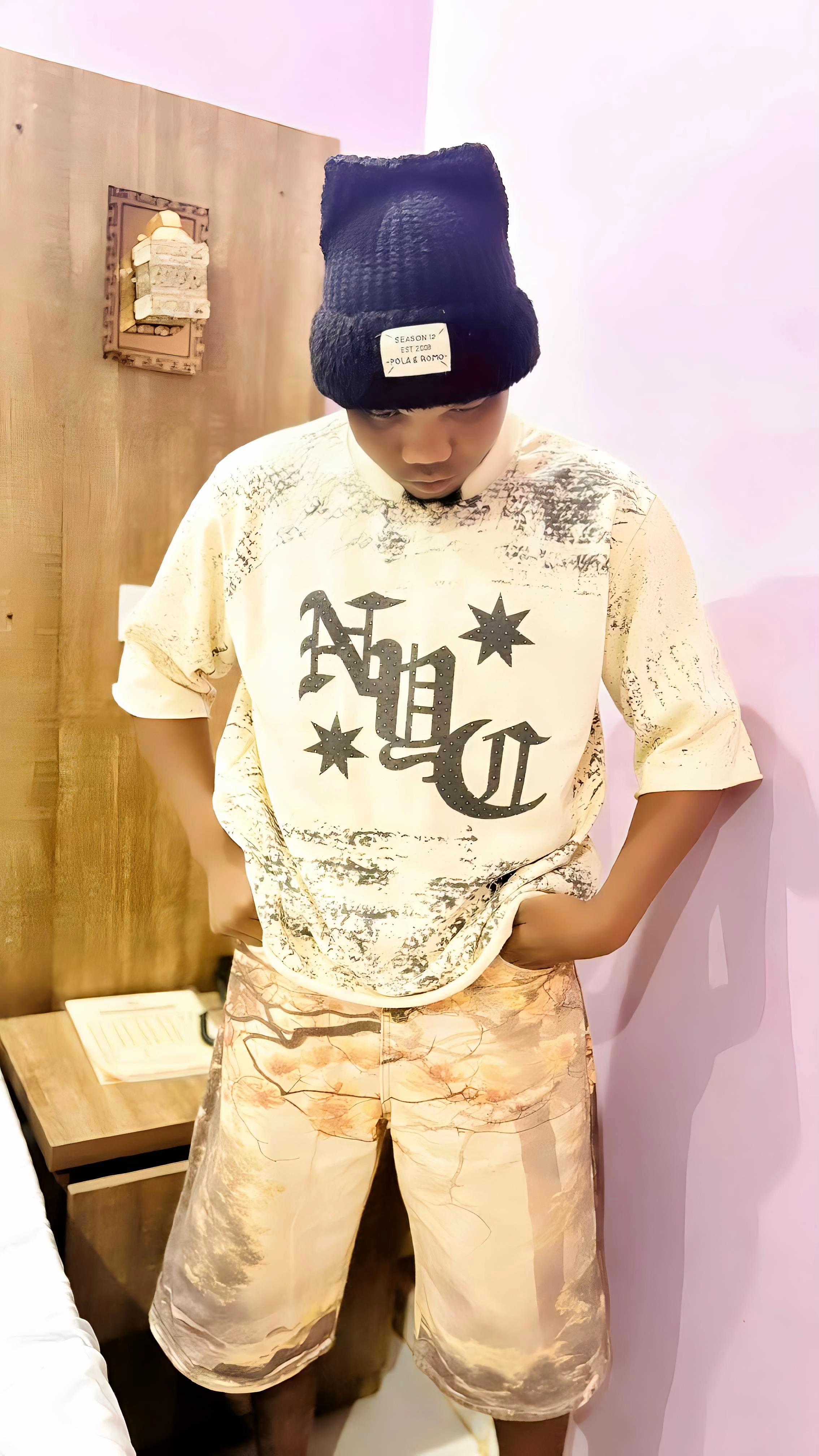 @¥ARON🤟KANO😎