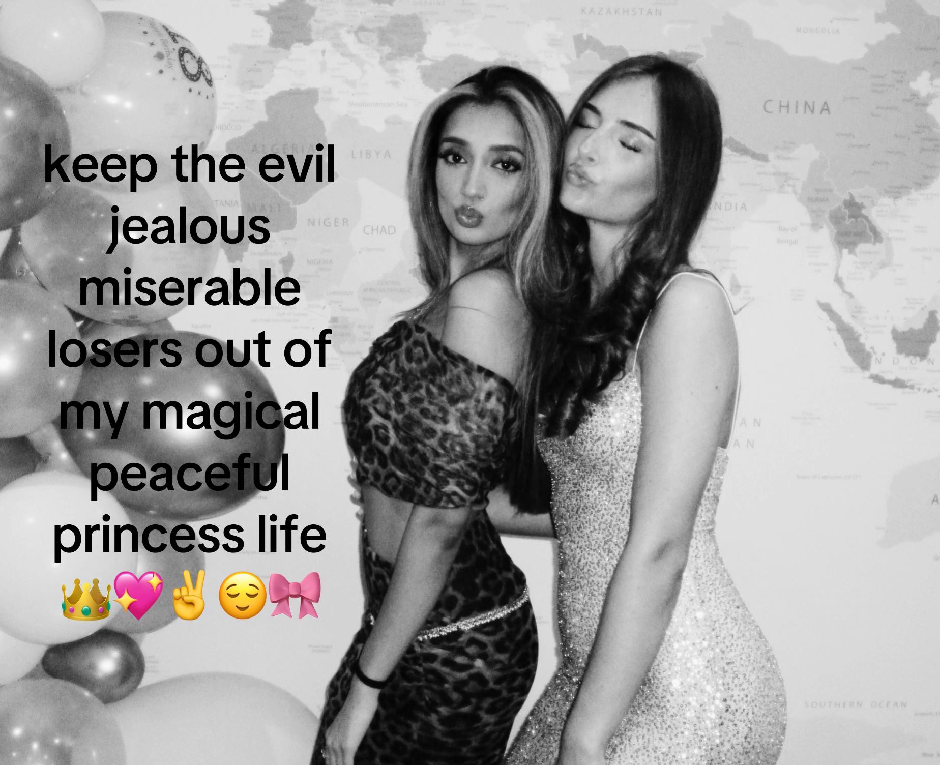 @𝓢