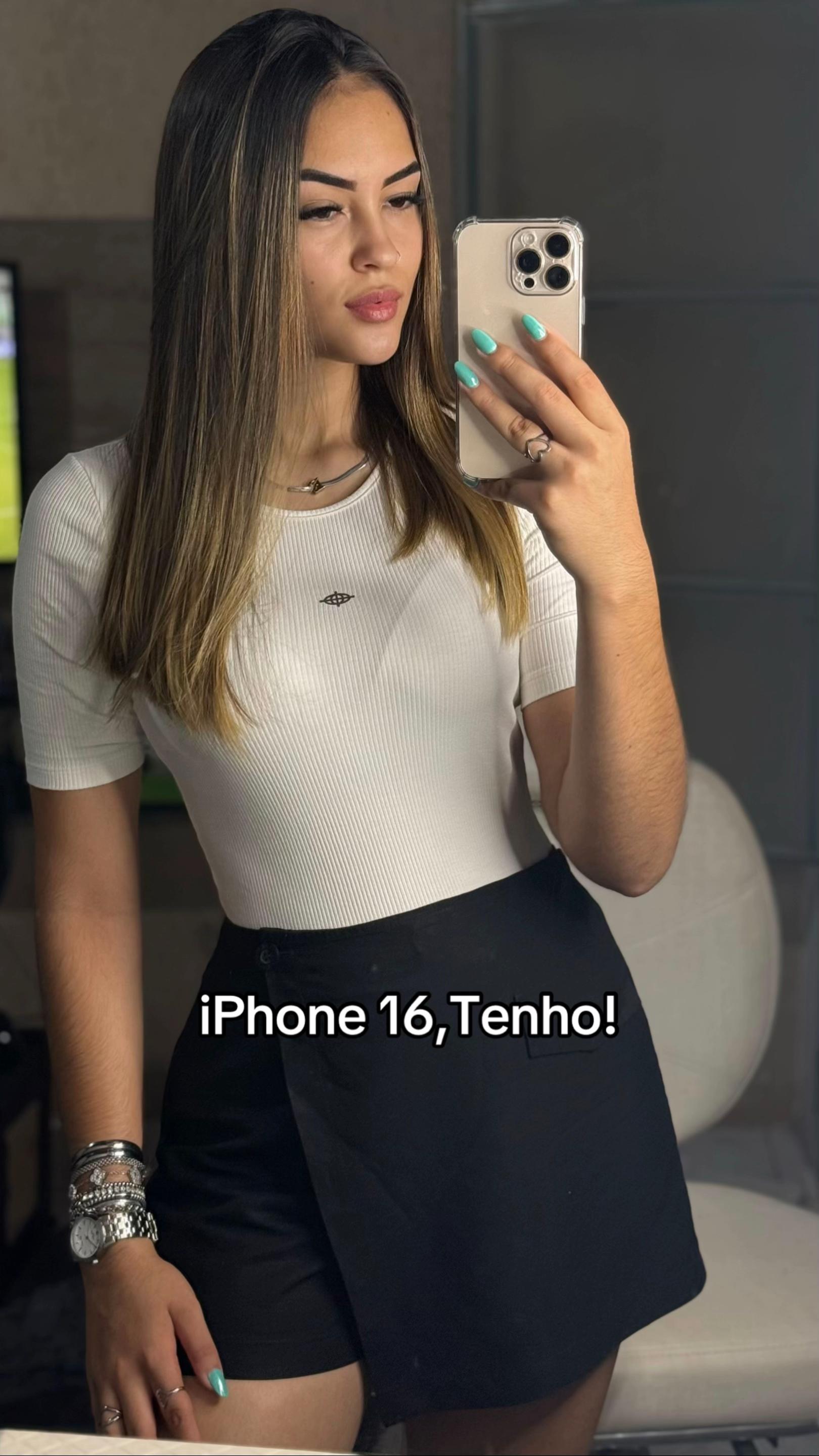 @_emanuellycarolina