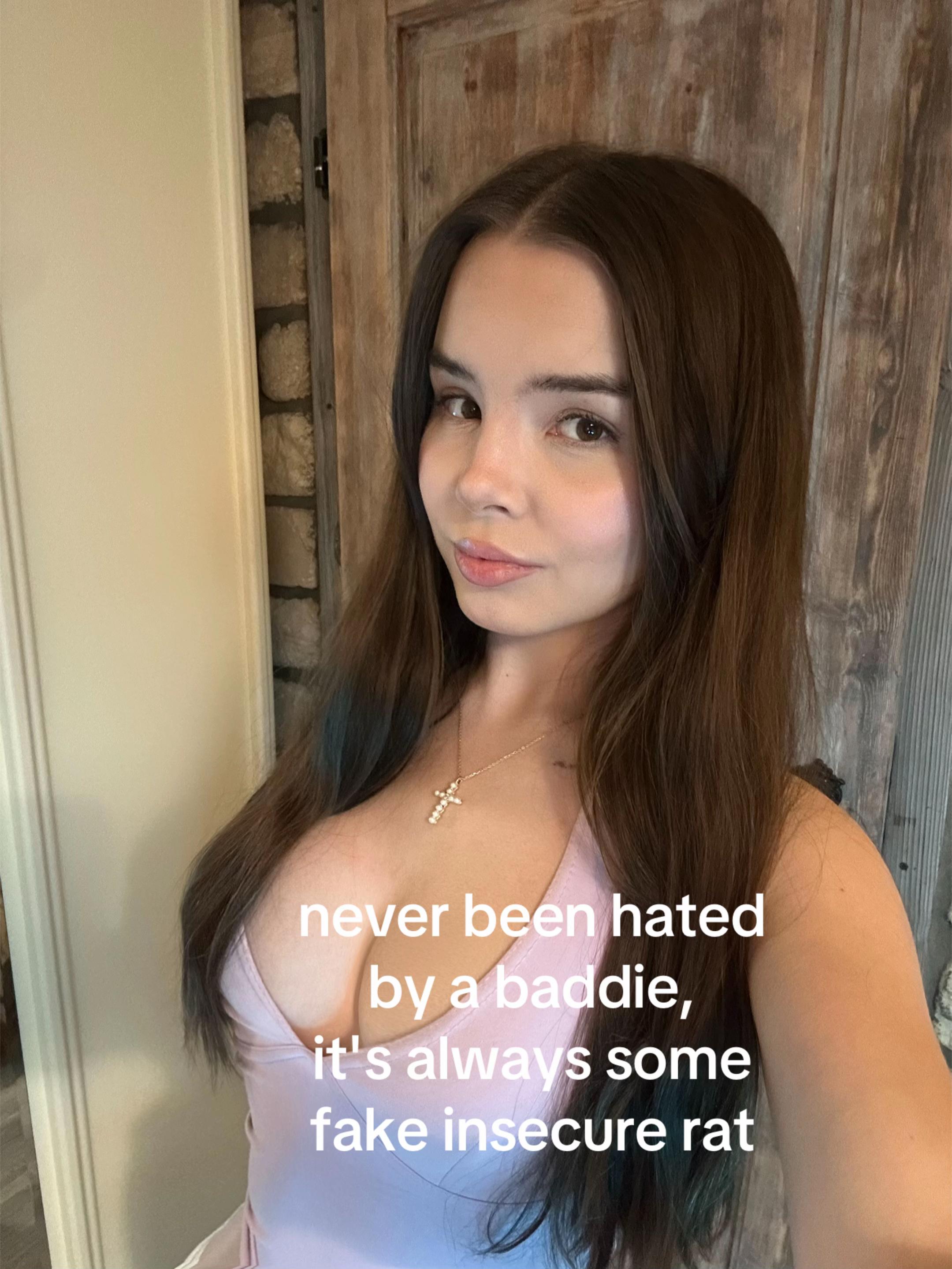 @CutiieMiia1