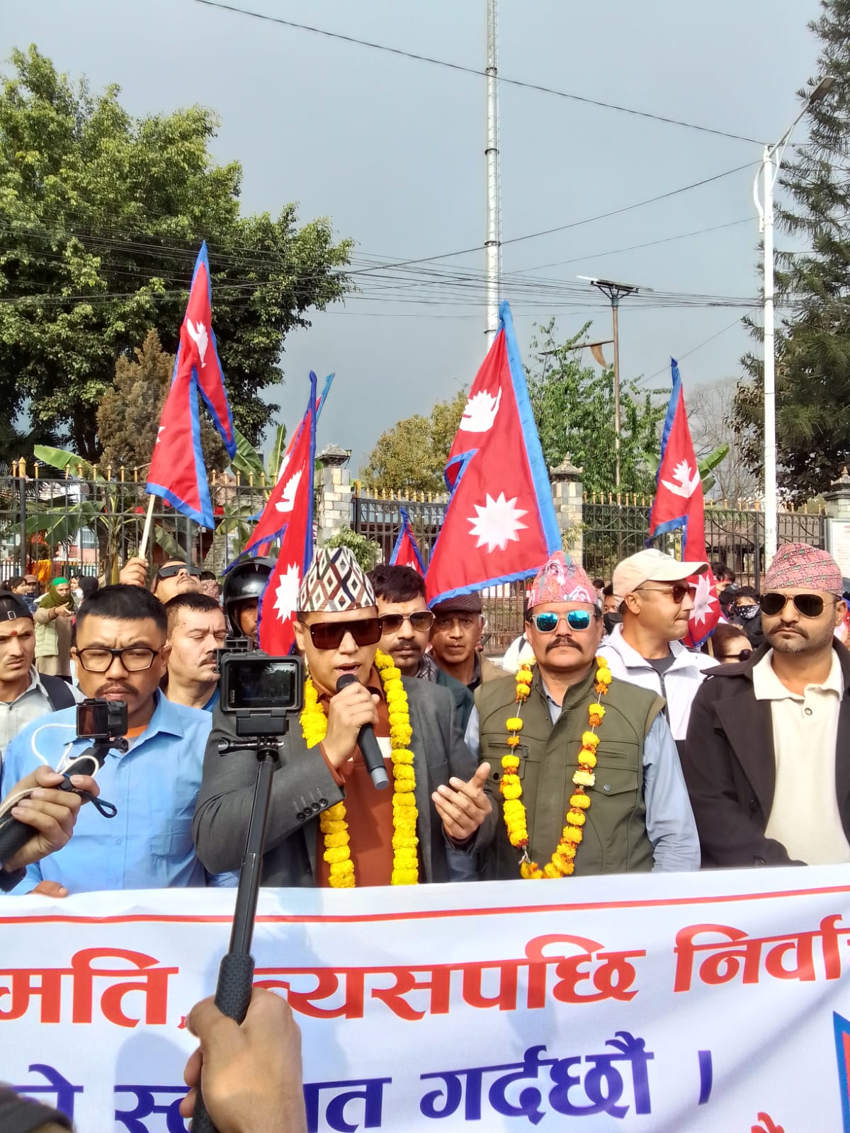 @पशुपति खड्का ( श्री ५ प्रेमी)