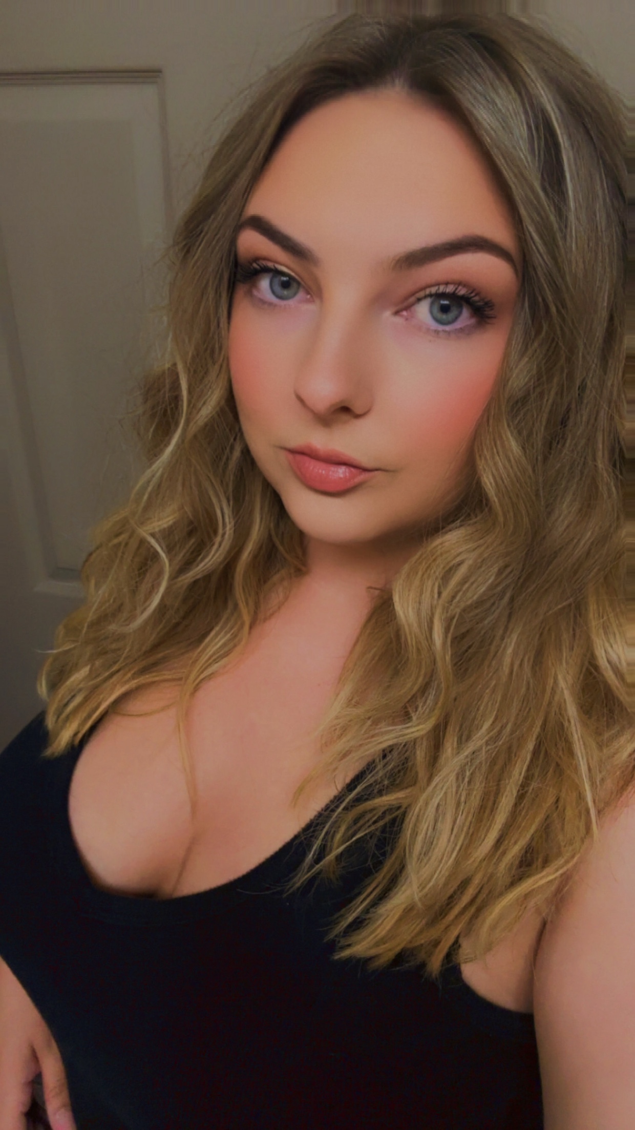 @CourtneyC23_