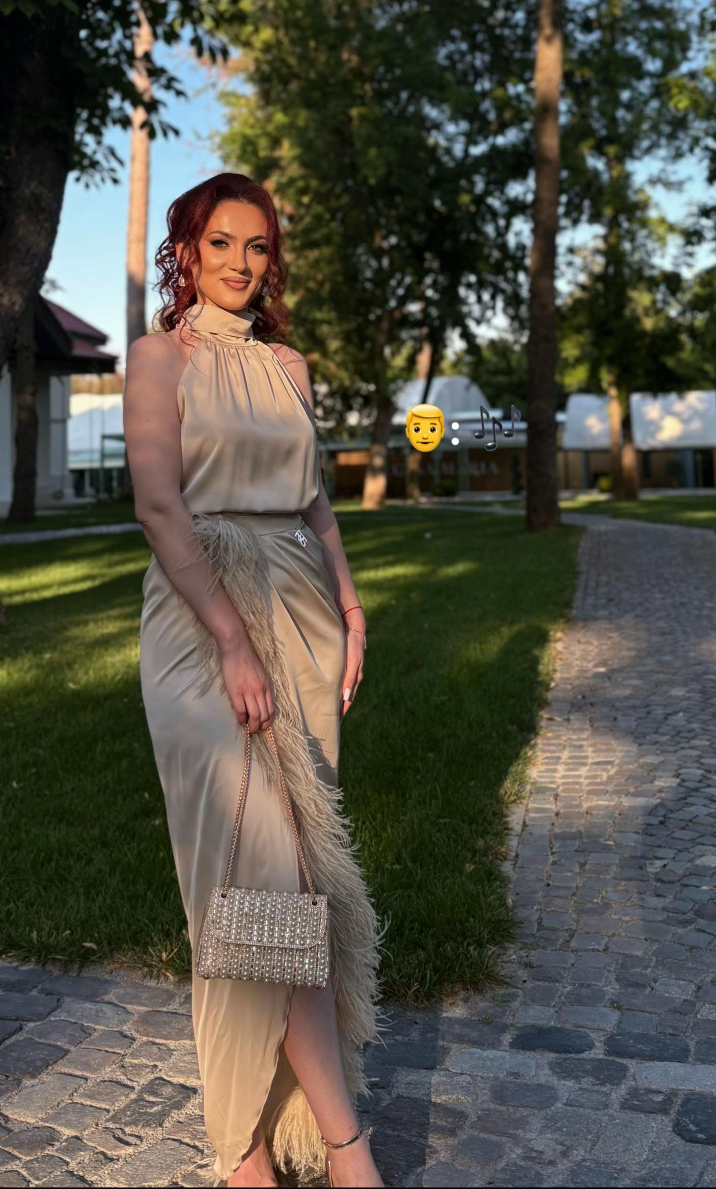 @Bianca Elena