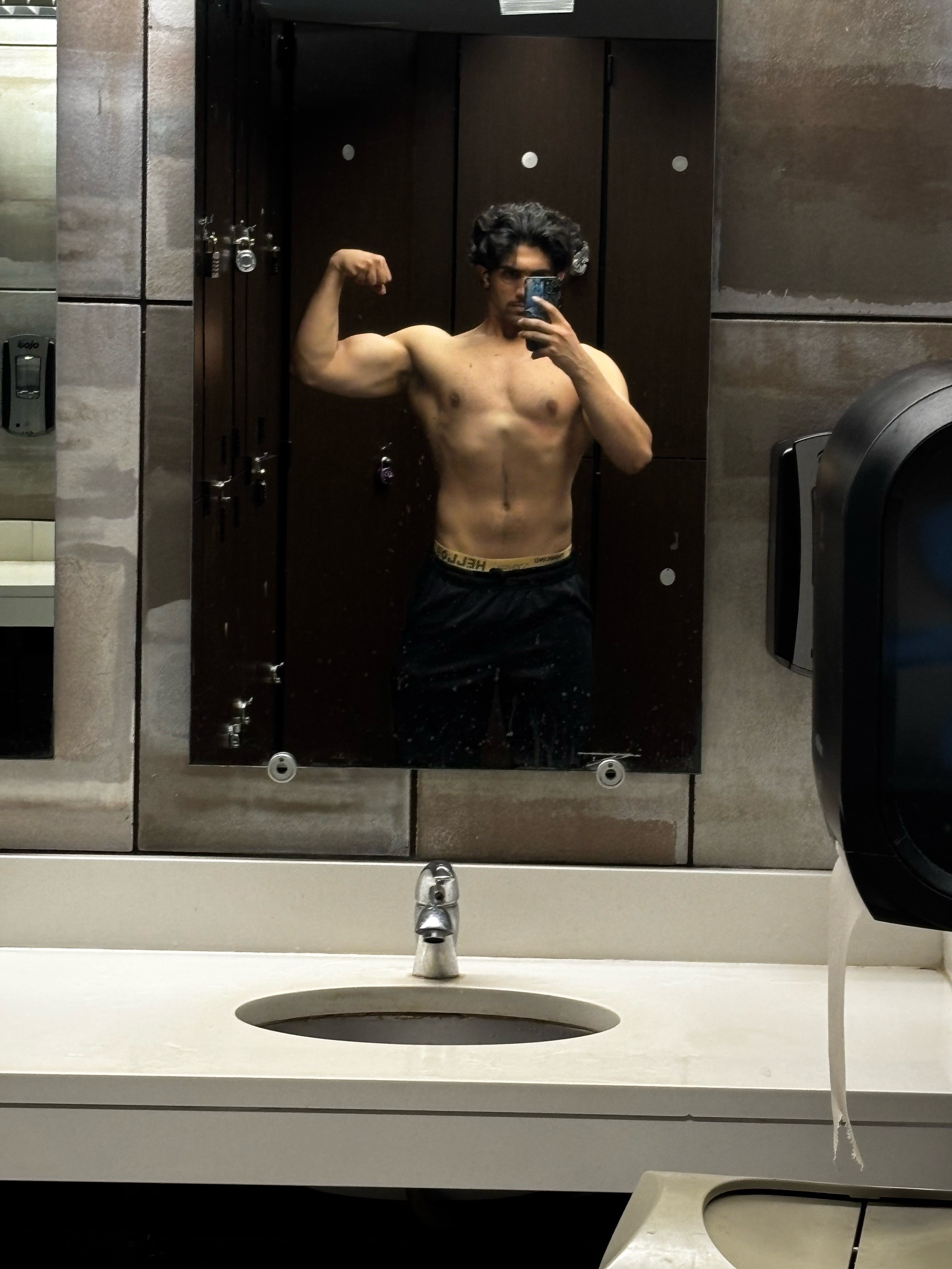 @Physique by sho