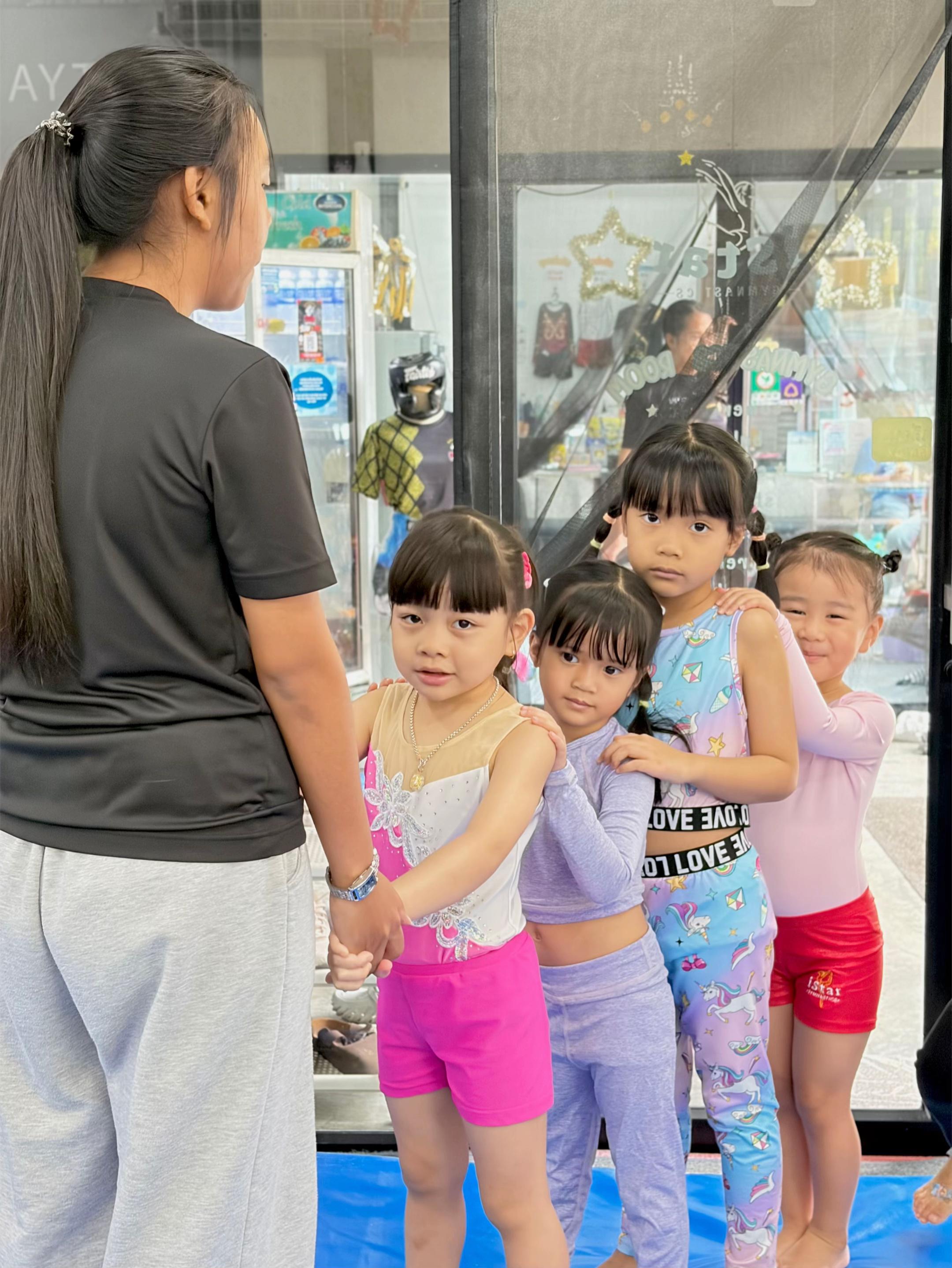 @iStar&ensp;Gymnastics
