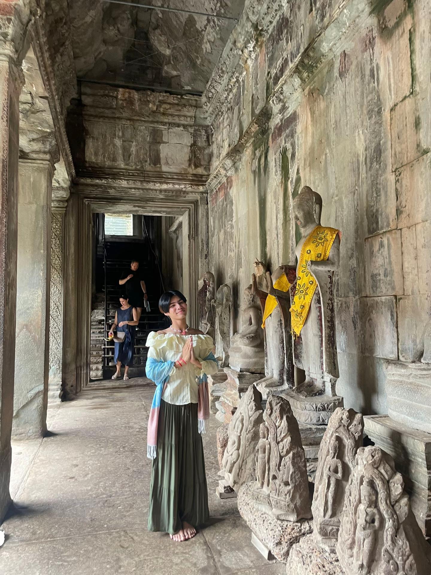 @Ayla-អាយឡា