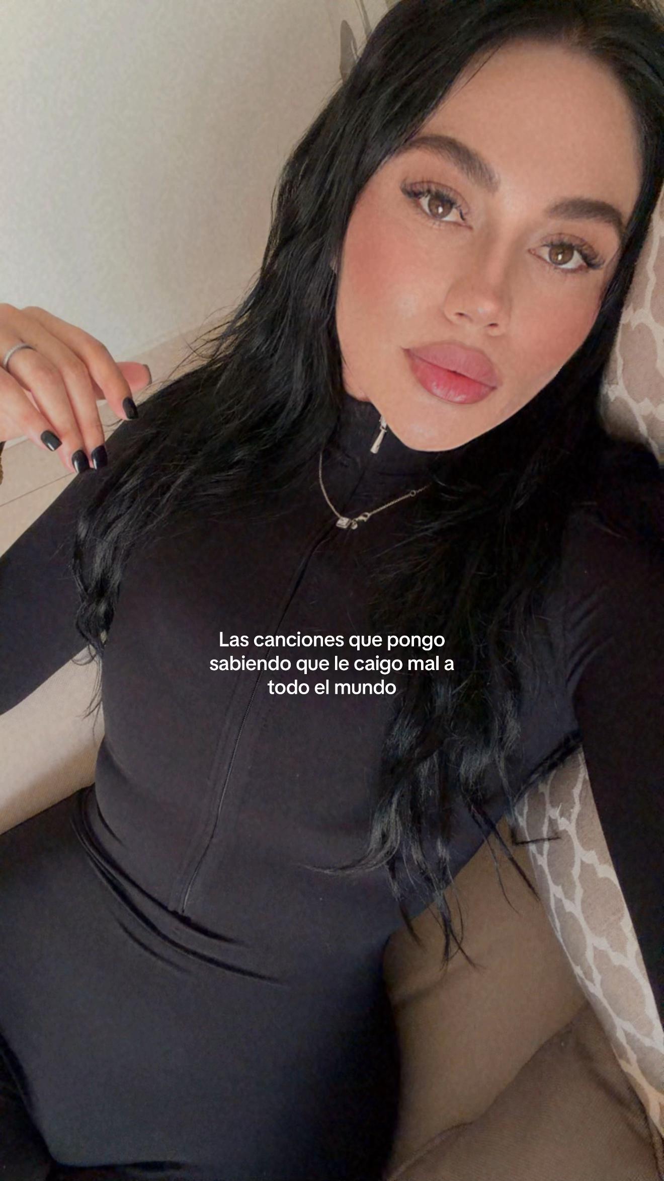 @R M ⭐️