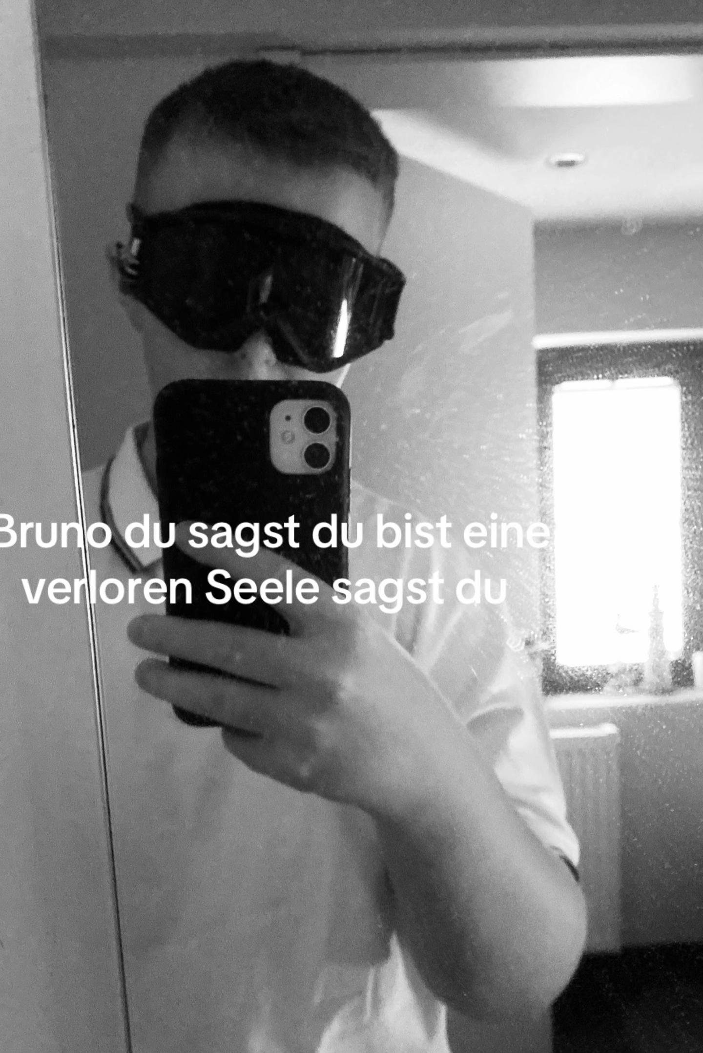 @✝️🅱️runo✝️