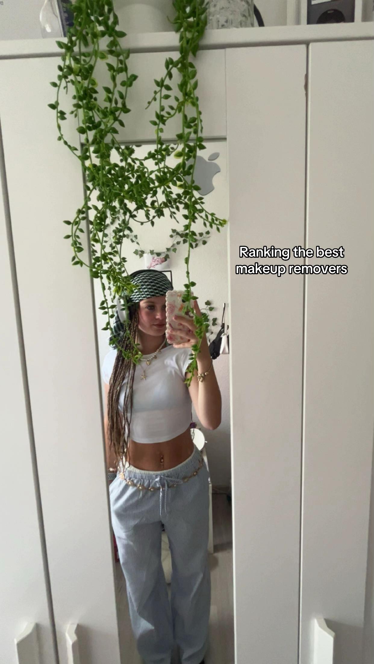 @aim&eacute;e mercedes 🪐