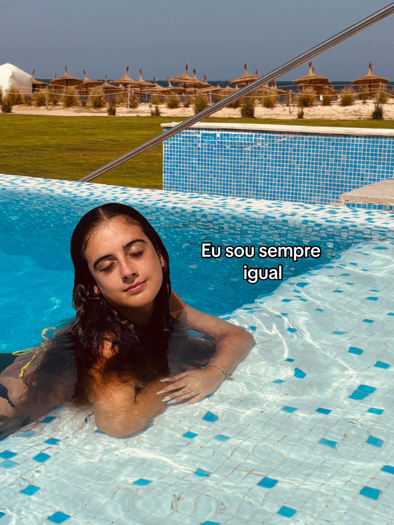 @laratorrez_