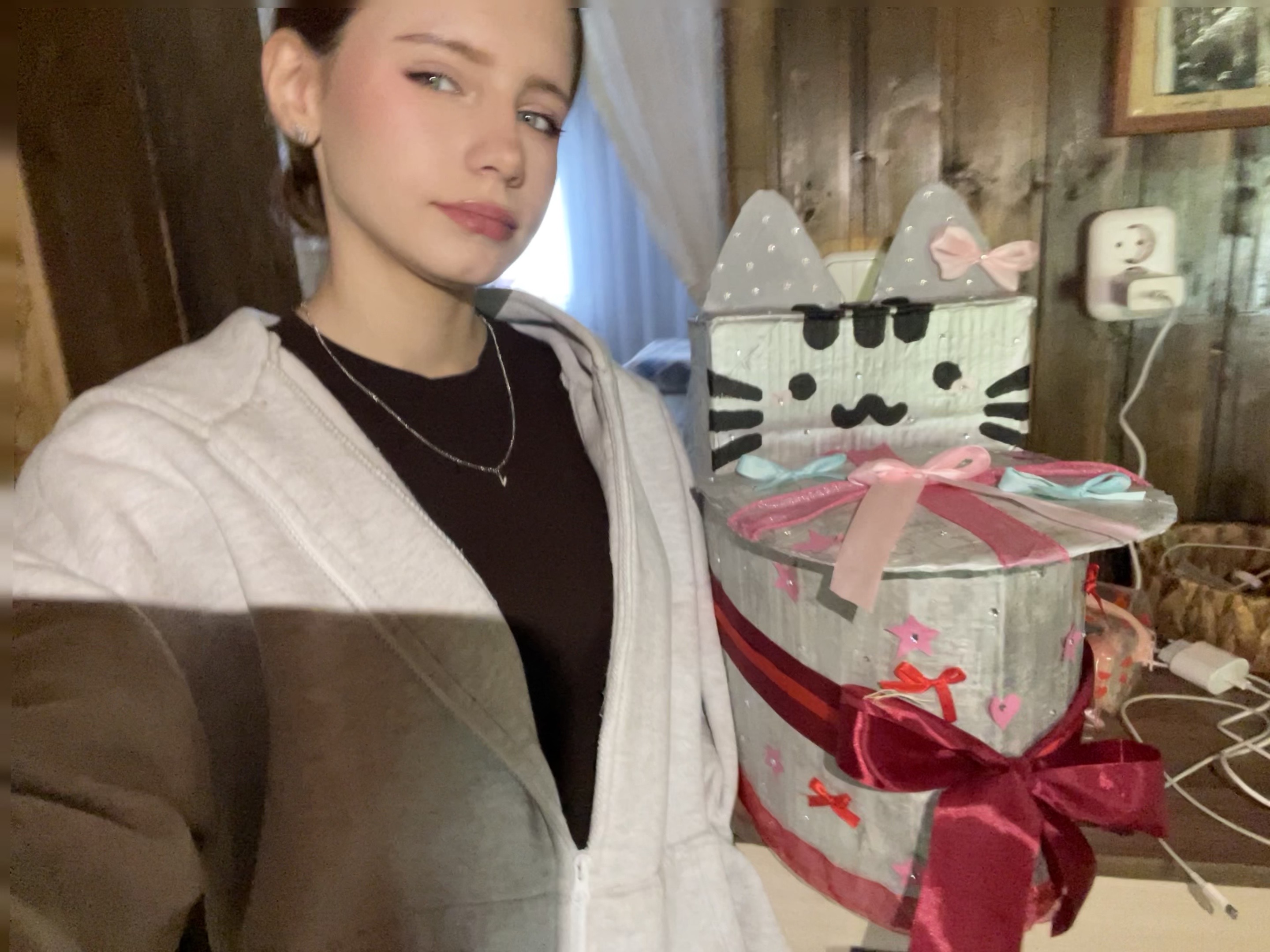 @викуша