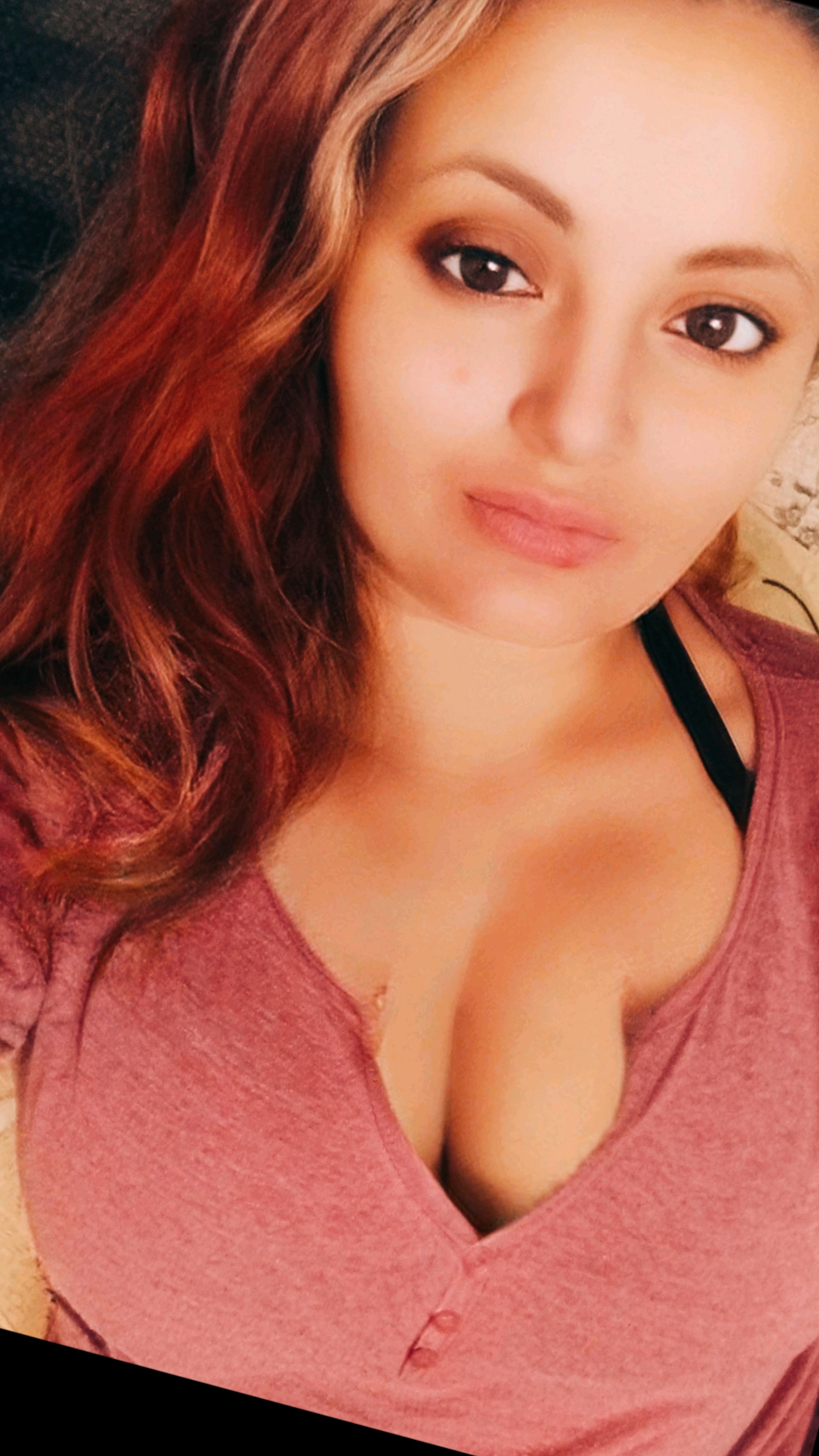 @yonela Poenaru 🖤🖤🖤