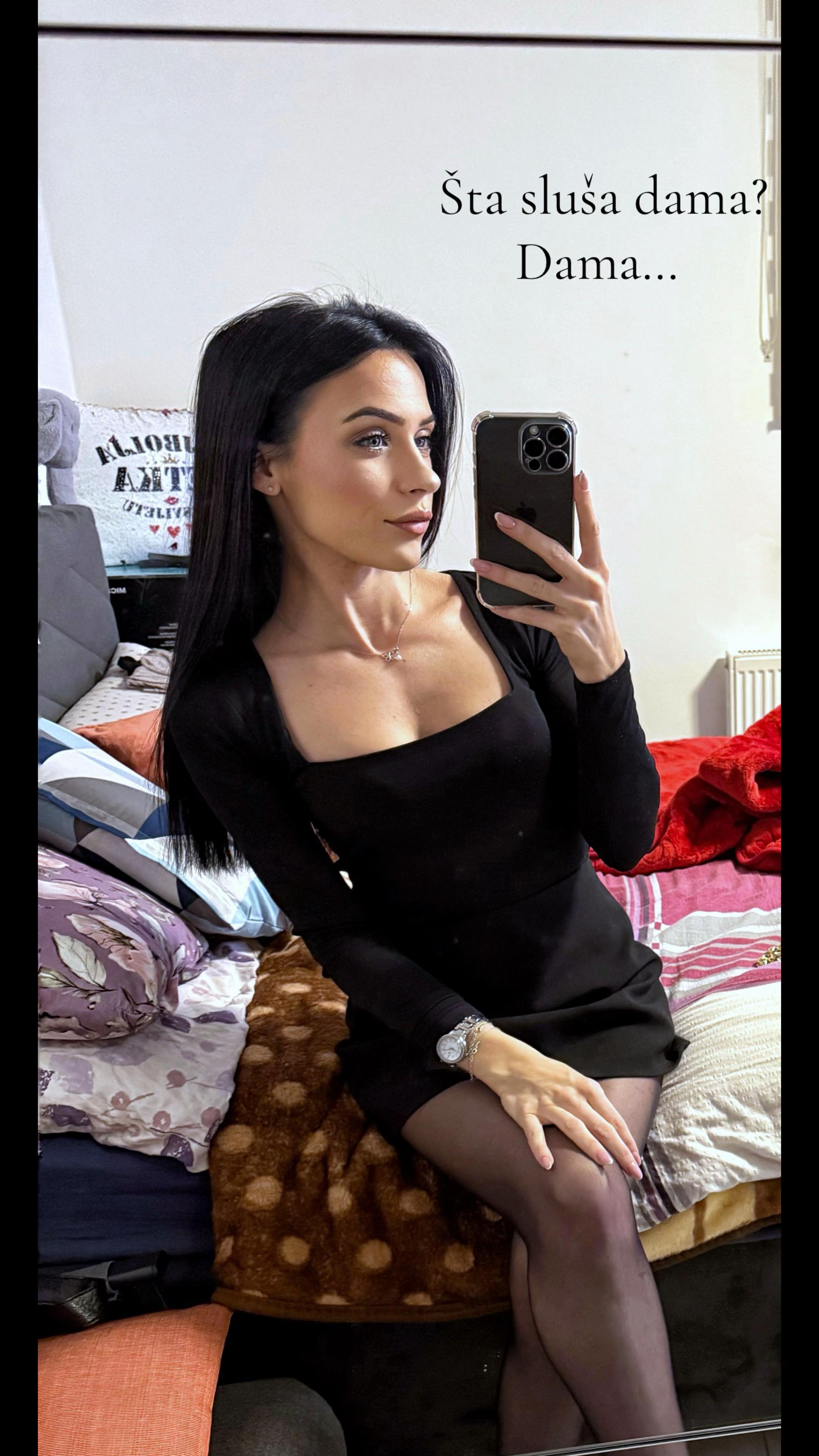 @𝓐𝓜 🎀
