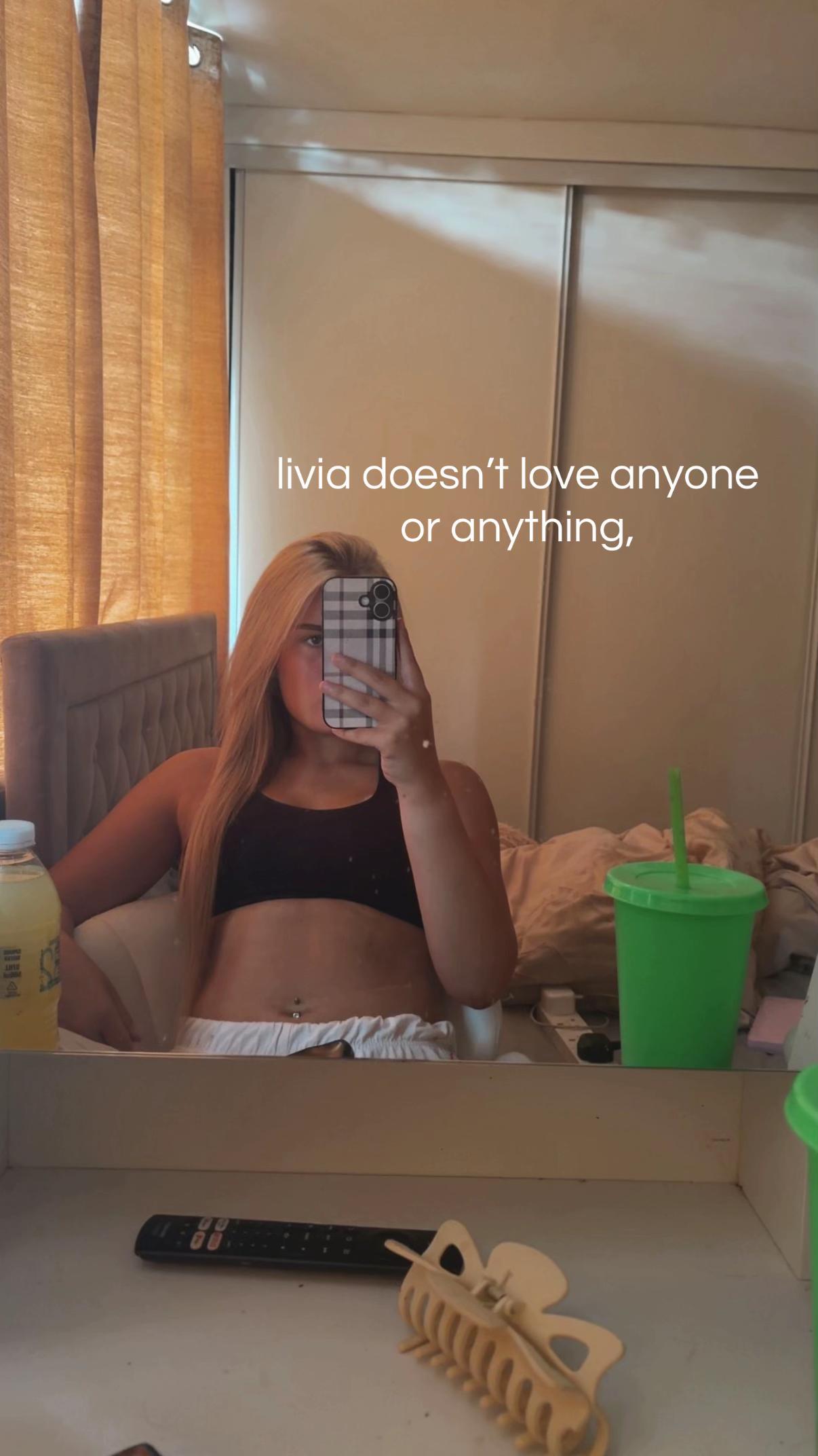 @𝑙𝑖𝑣𝑖𝑎𝑏𝑒𝑙𝑙𝑠𝑝𝑎𝑚🥂