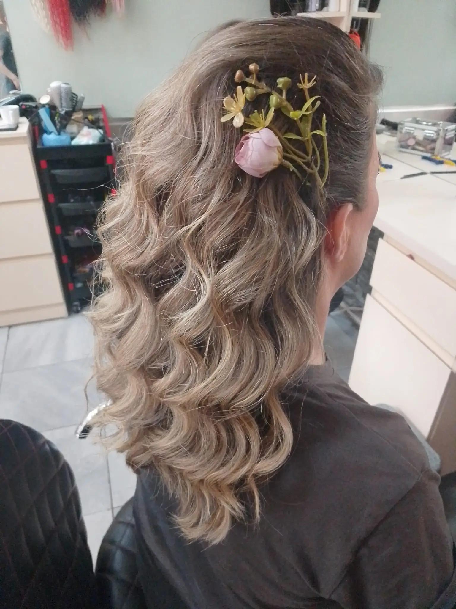 @Frizer Studio "FLORA" Tetovo