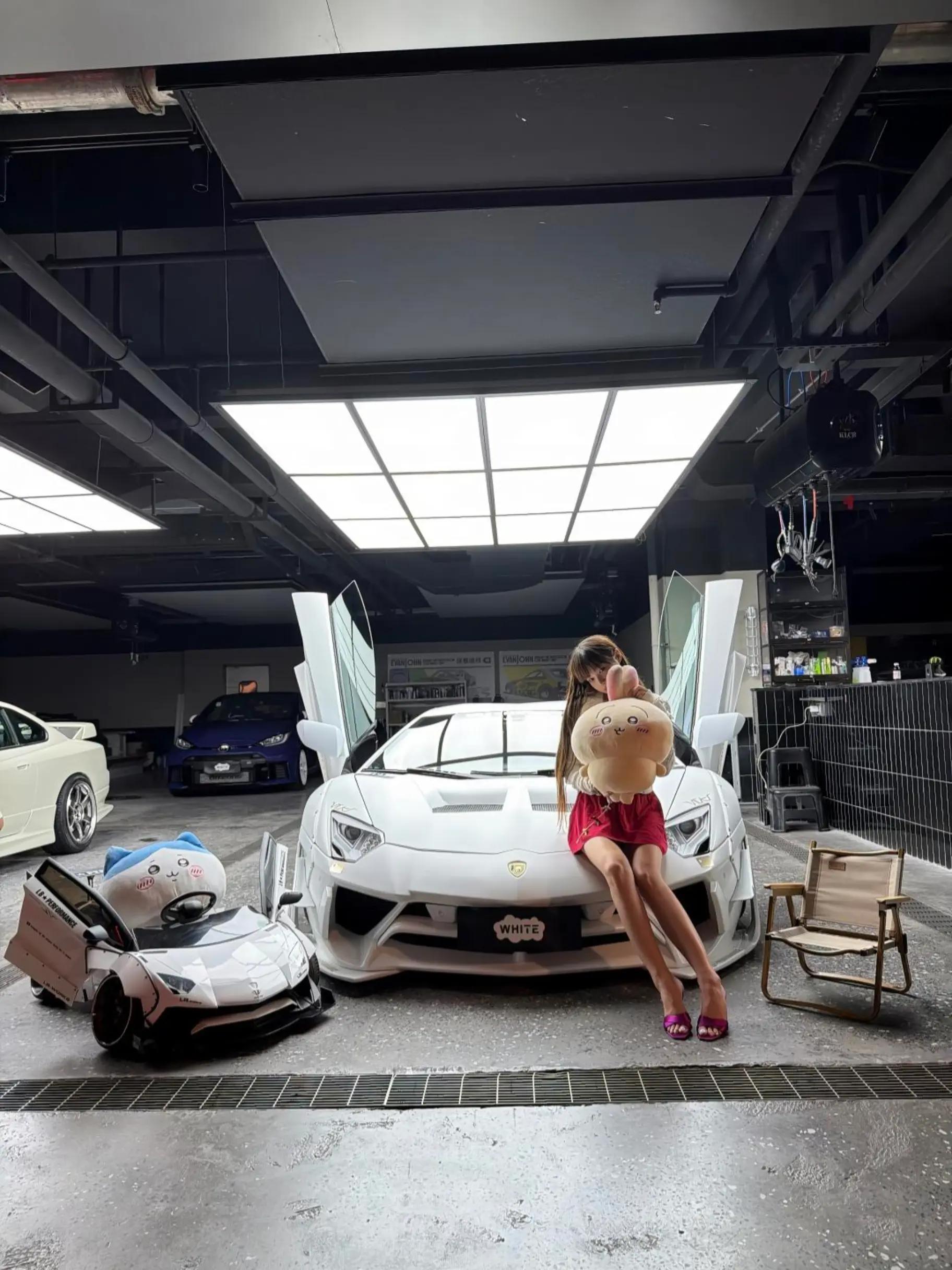 @Huang Cars