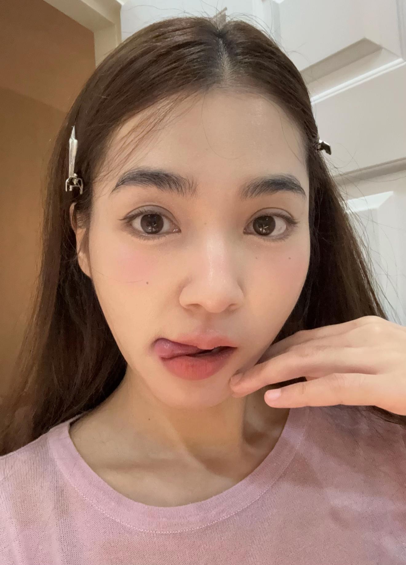 @นี่กิ๊ฟตี้ นั่นใครล่ะ
