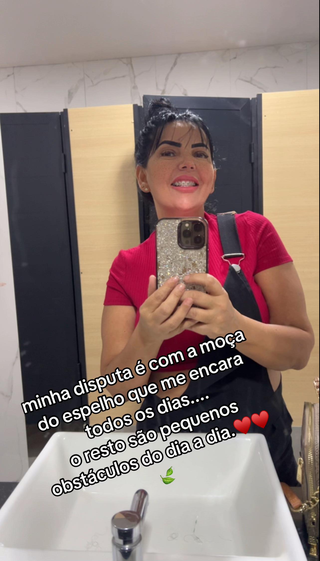 @Elisa Rocha555