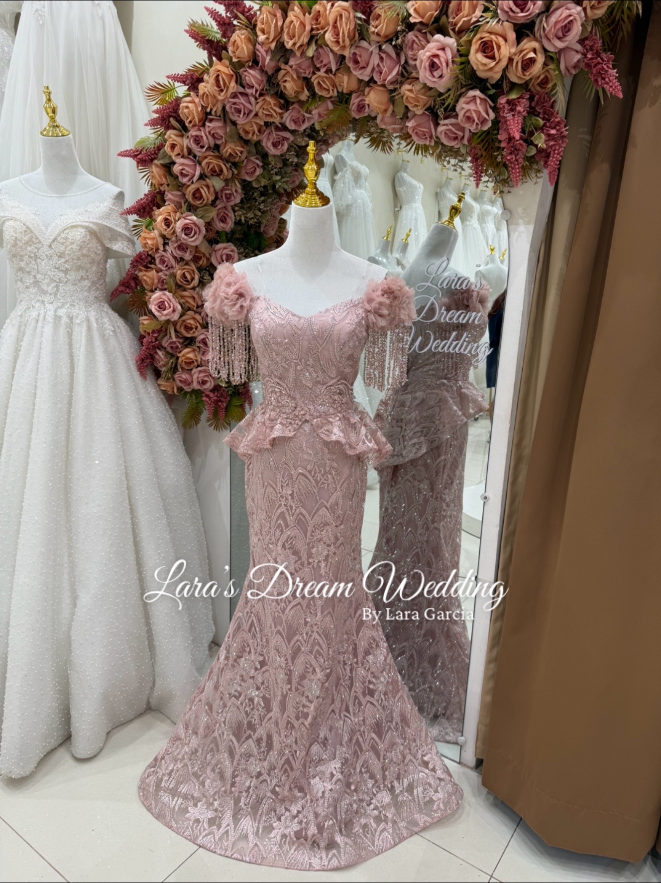 @LarasDreamWedding