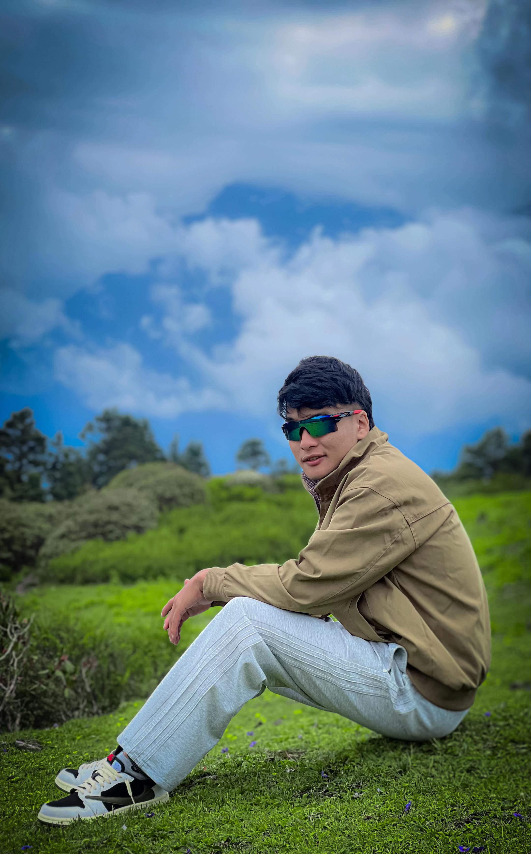 @Aayush__Thing