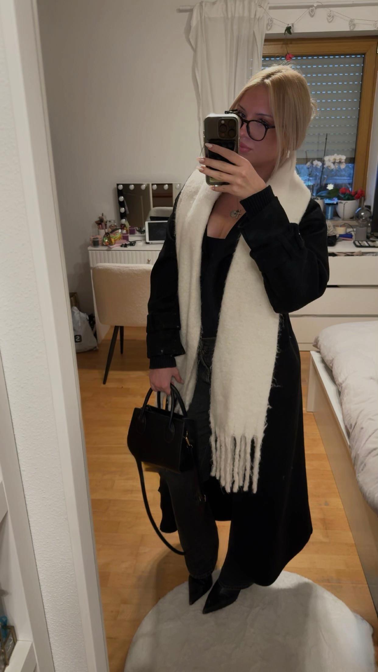 @𝐋𝐚𝐫𝐚