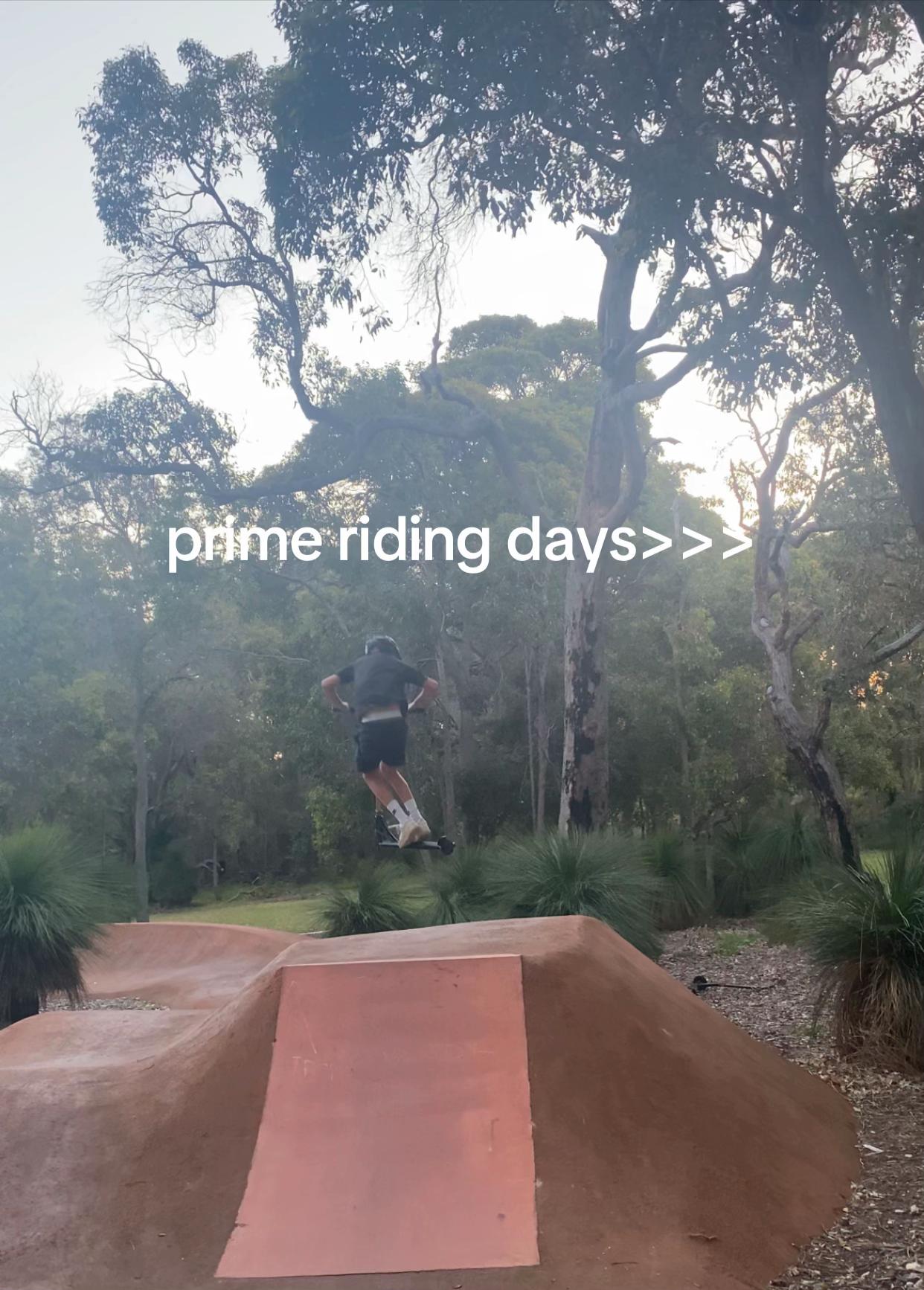 @️𝔦𝔱𝔰_𝔷𝔞𝔠𝔥👌🛴🚲