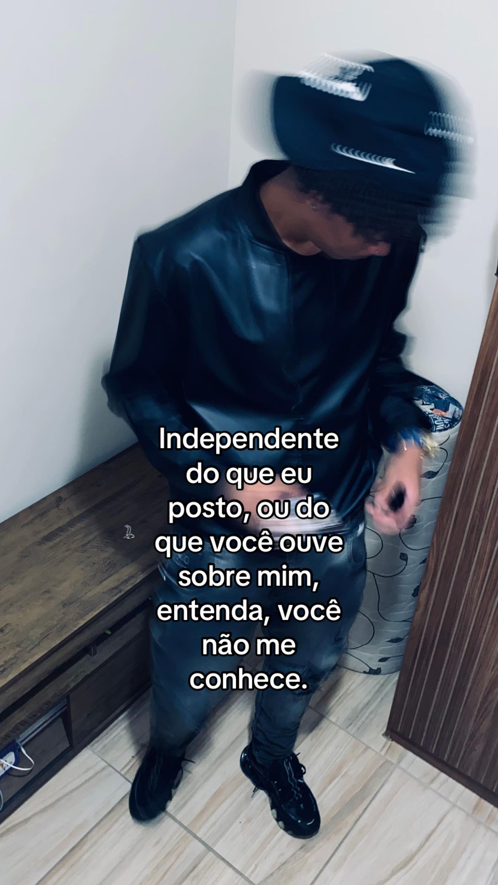 @🏄🏻♂️