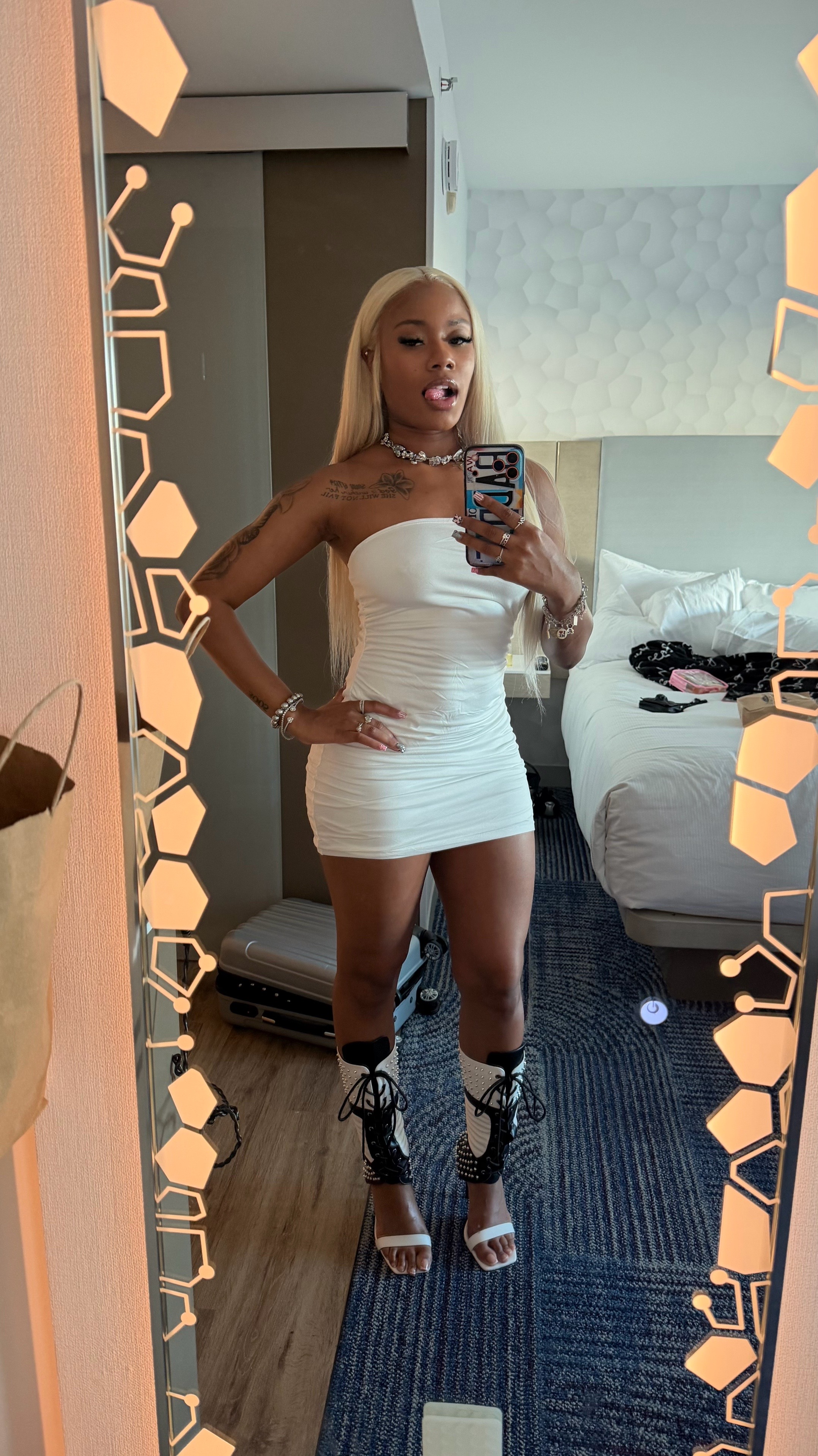 @yalladoreziya
