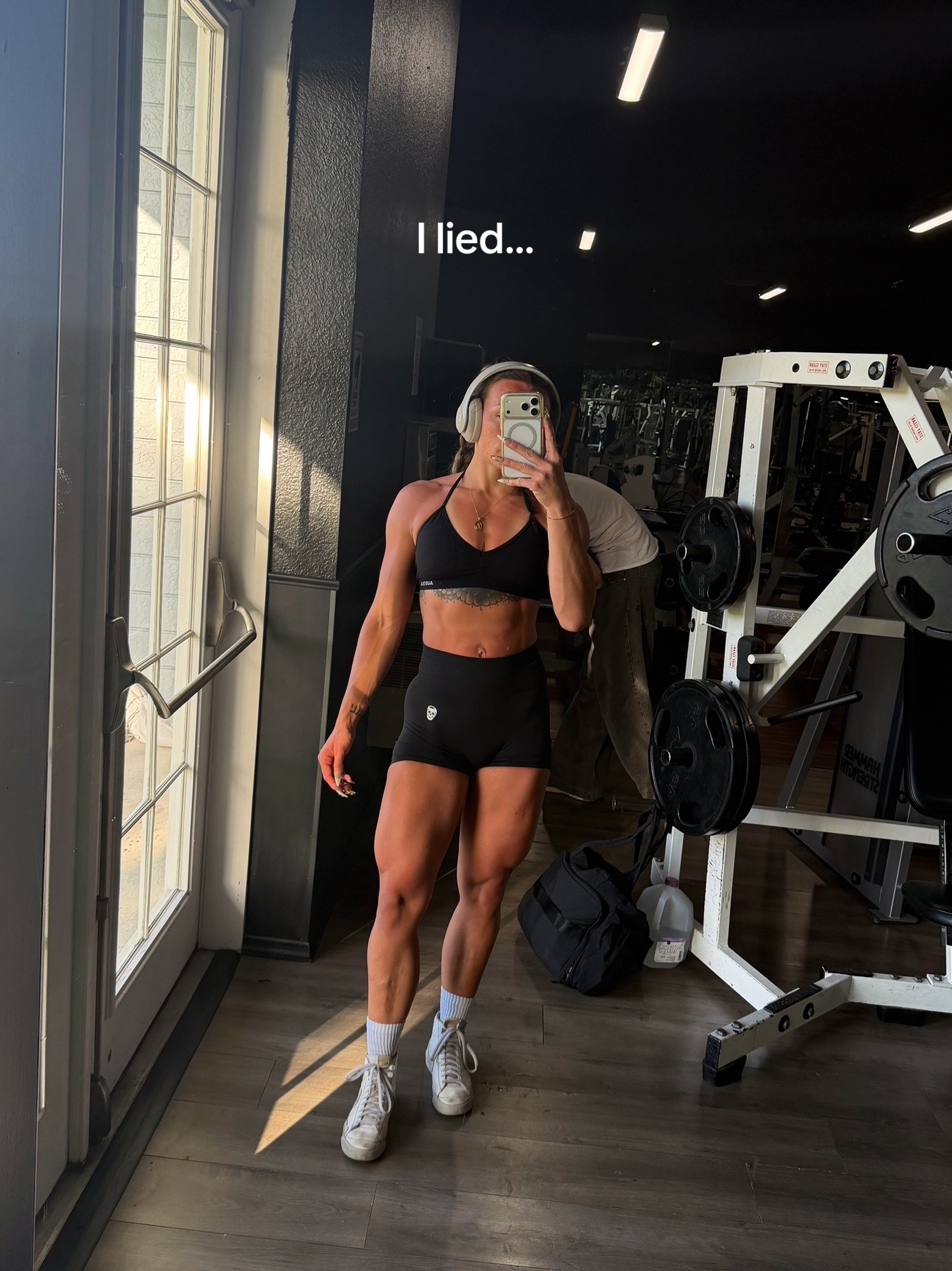 @Kay Swartz | Fitness &bull; SAHM🖤