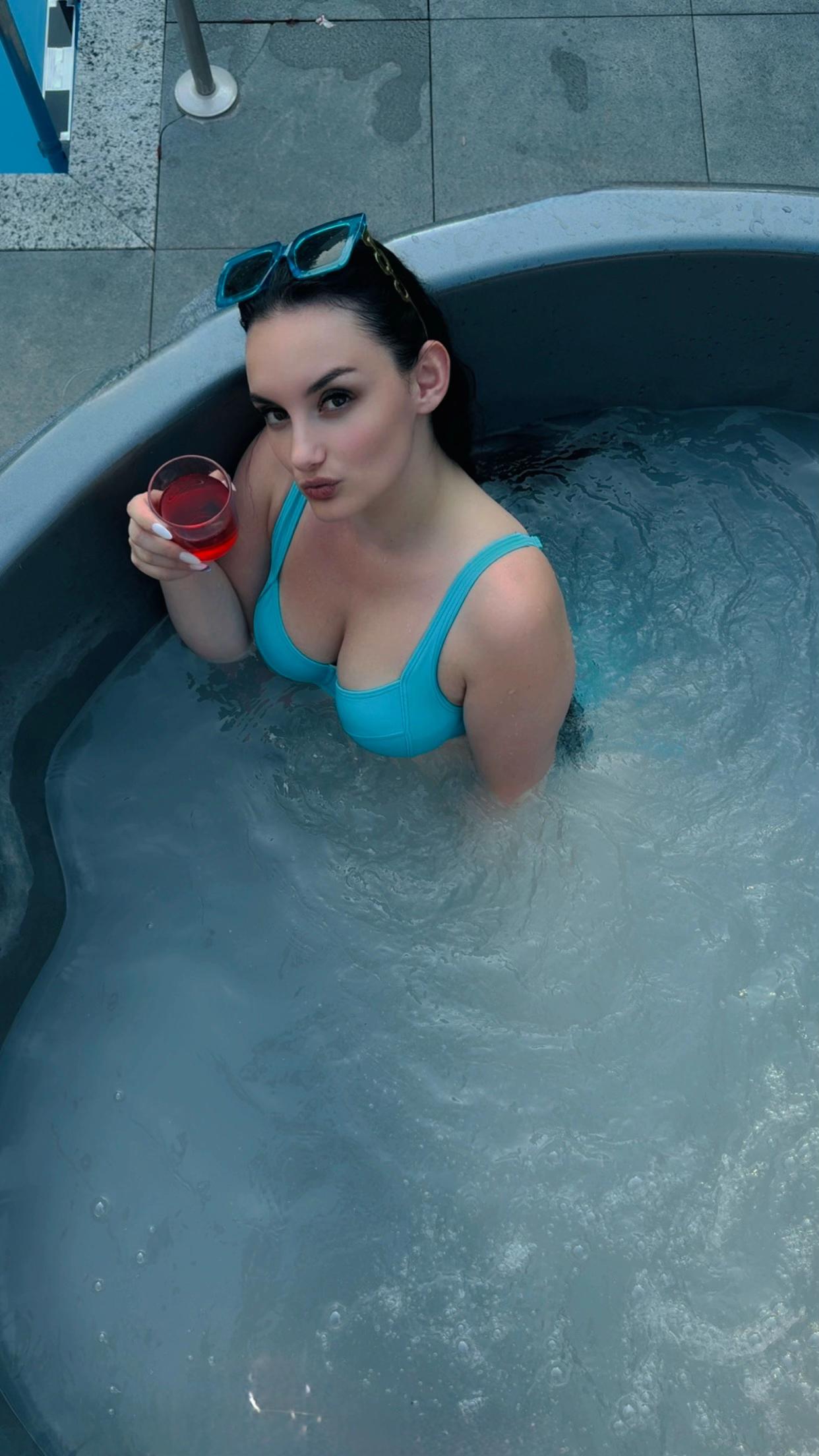 @Elvira