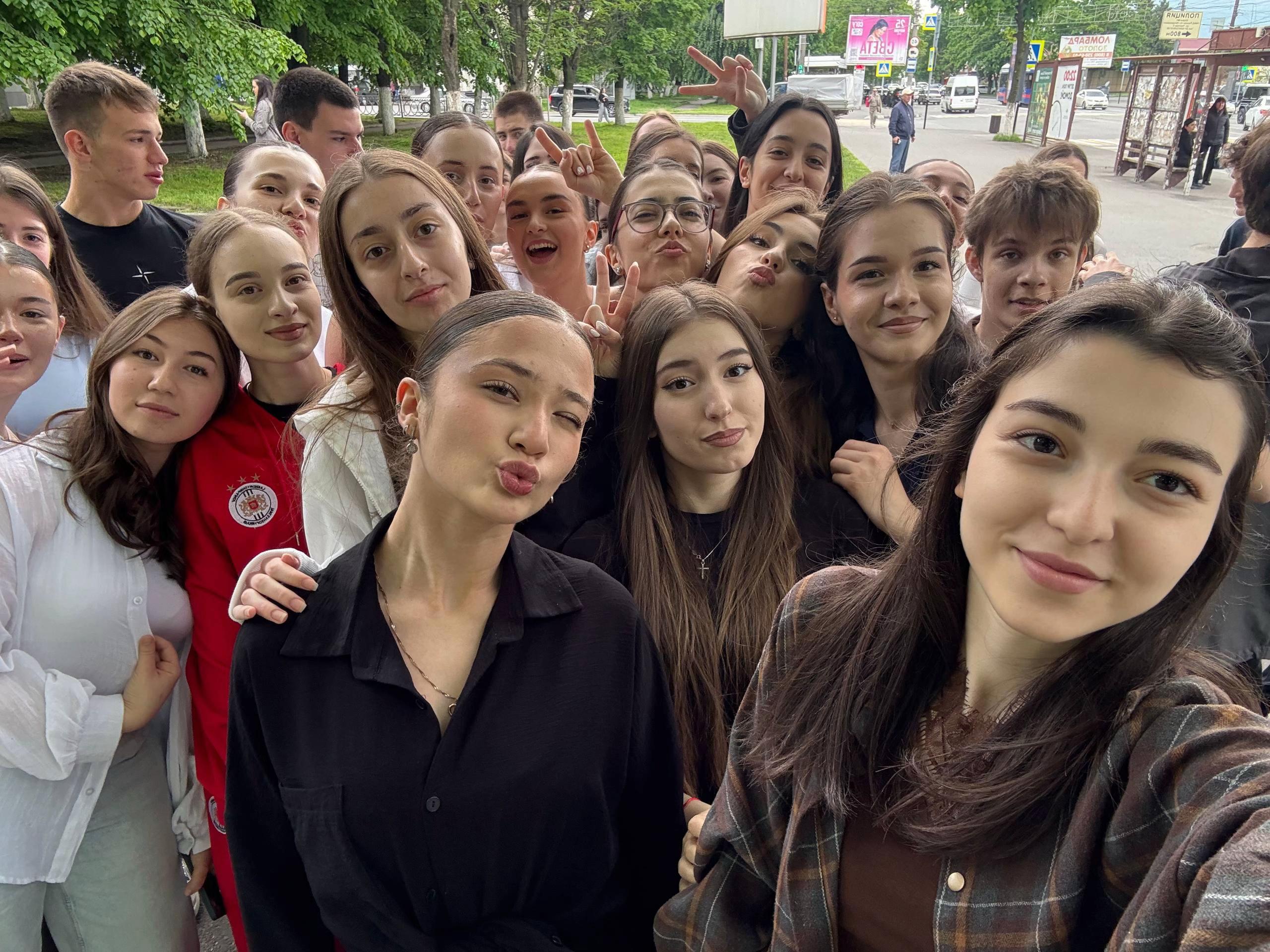 @За•