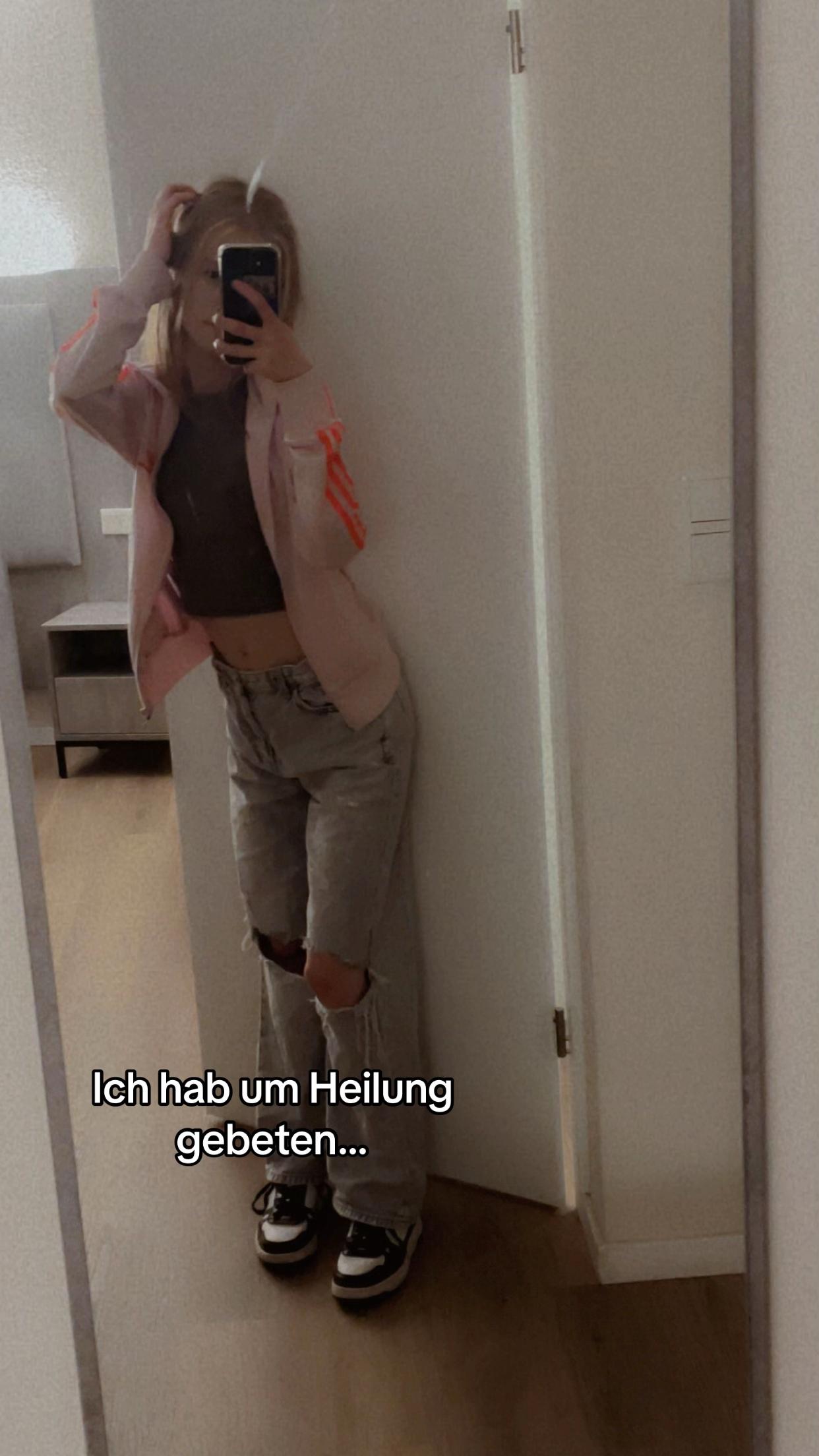 @Charlin🇩🇪