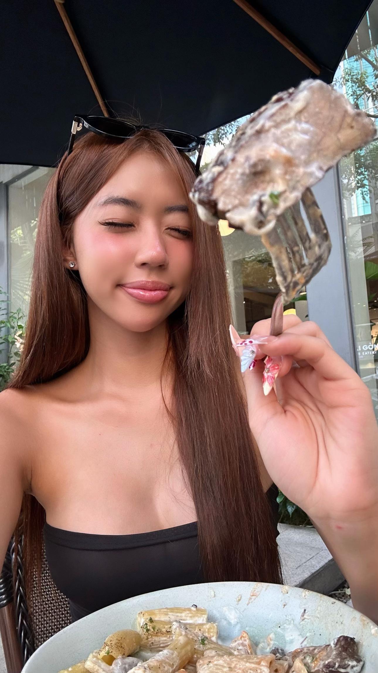 @Cat