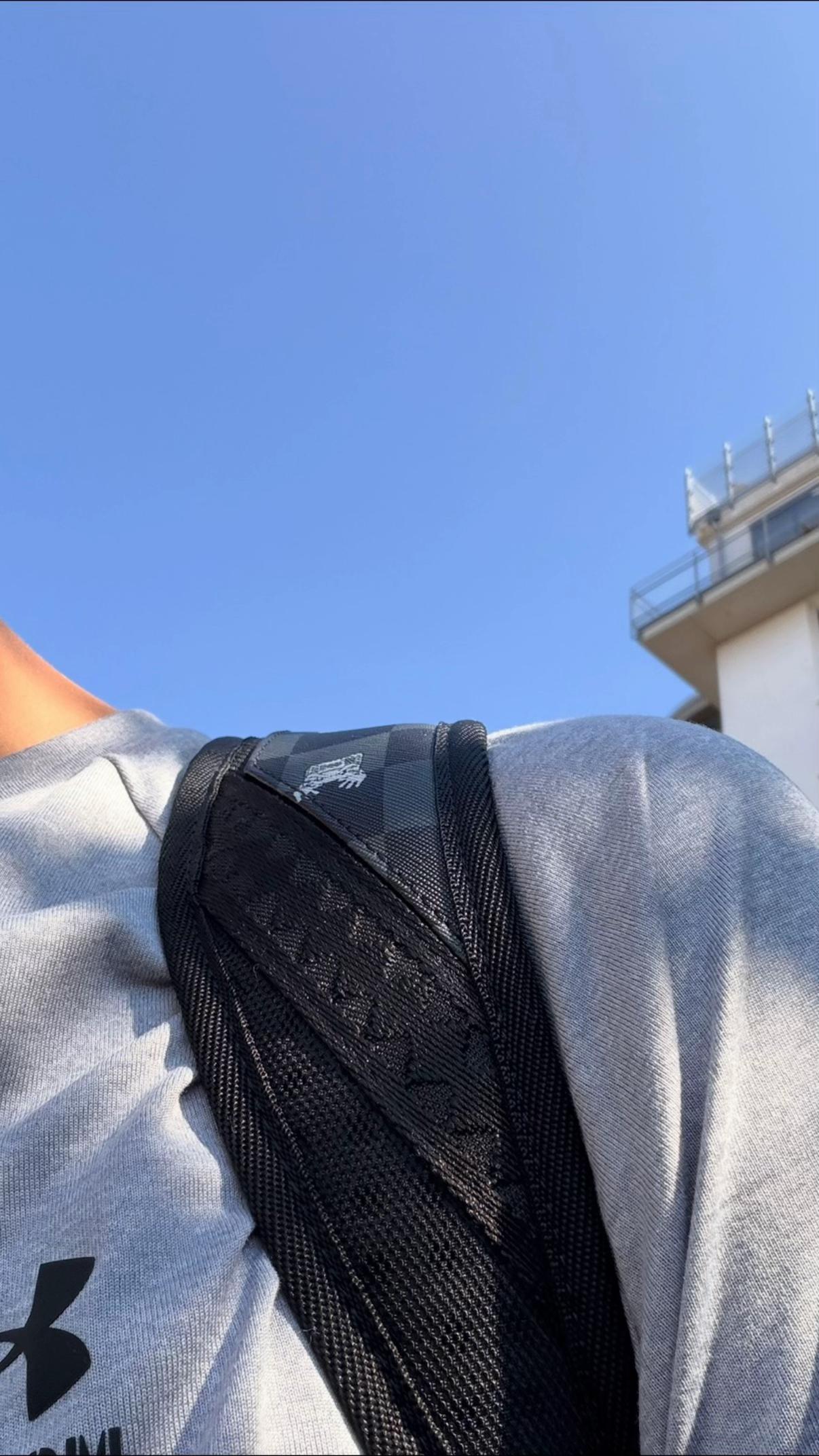 @tony_pyz_