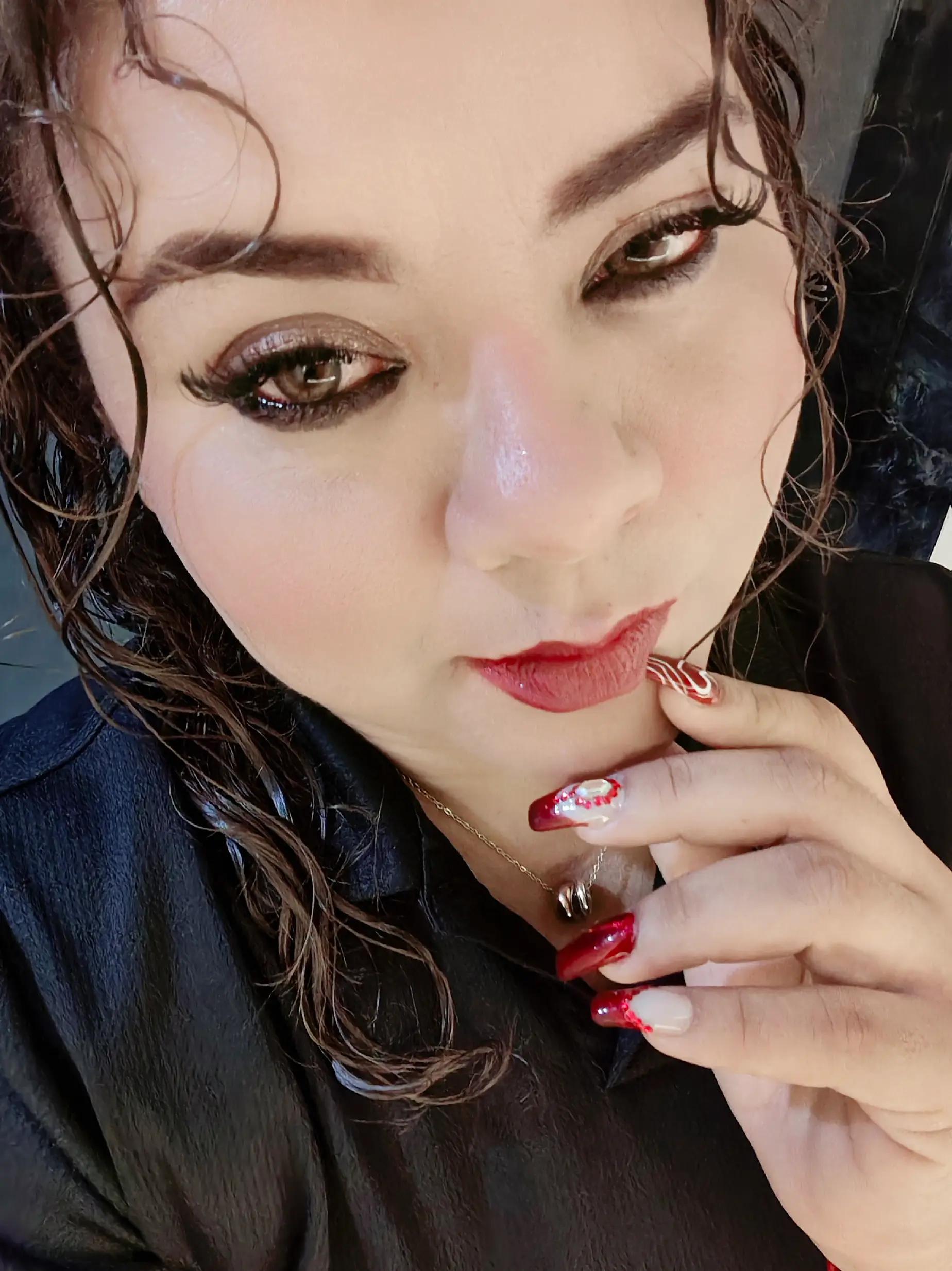 @Danya Herrera