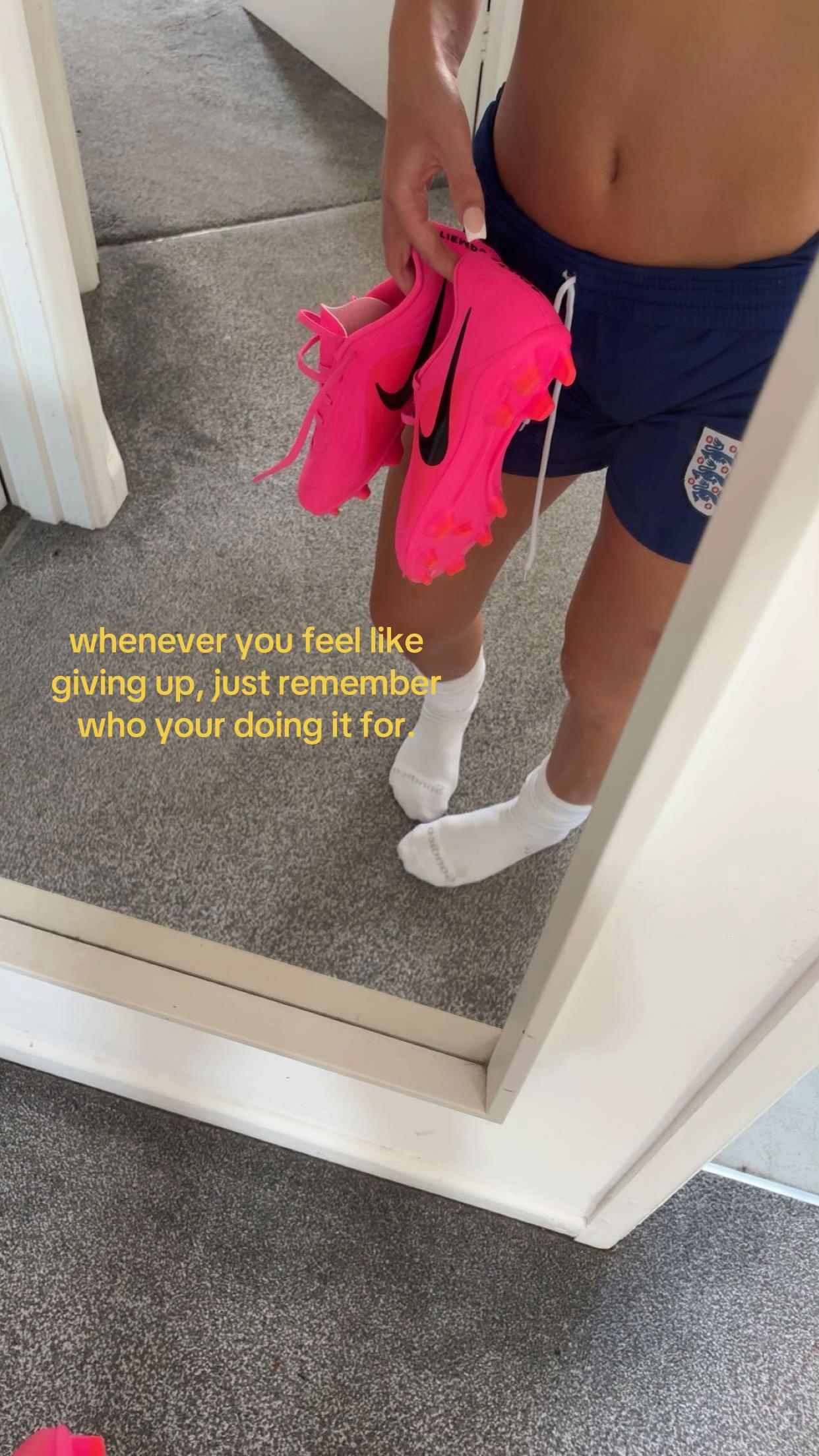 @𝐜𝐚𝐬𝐞𝐲ᥫ᭡.
